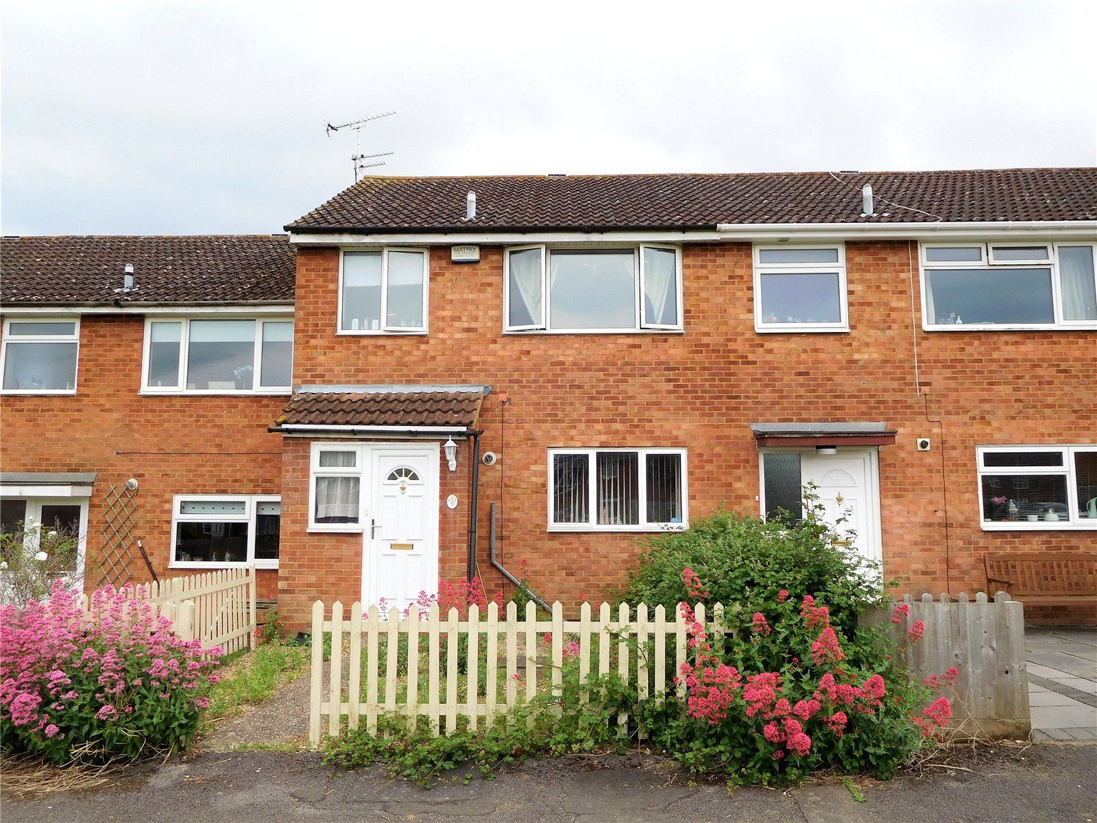 3 bed terraced house to rent in Orwell Drive, Aylesbury HP21 Zoopla