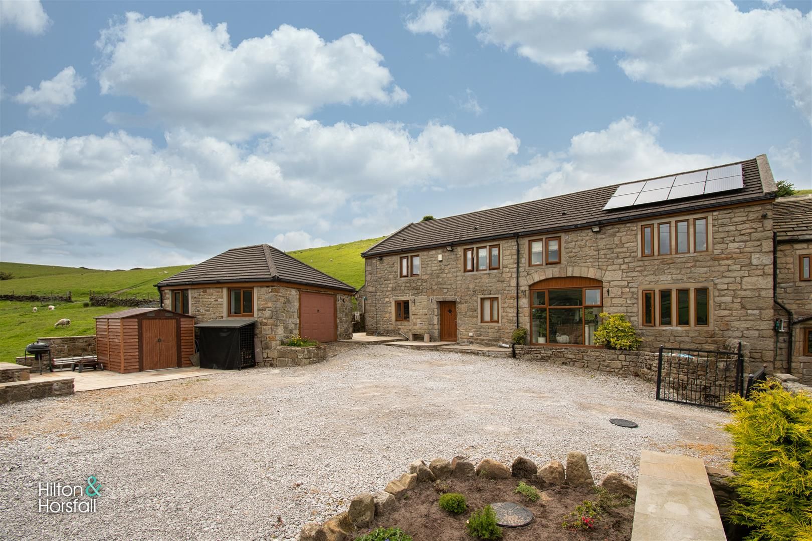 4 bed semidetached house for sale in Naze End Barn, Hollin Hall
