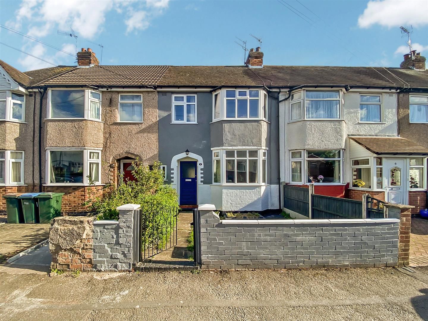 3 bed terraced house to rent in Hermits Croft, Cheylesmore, Coventry