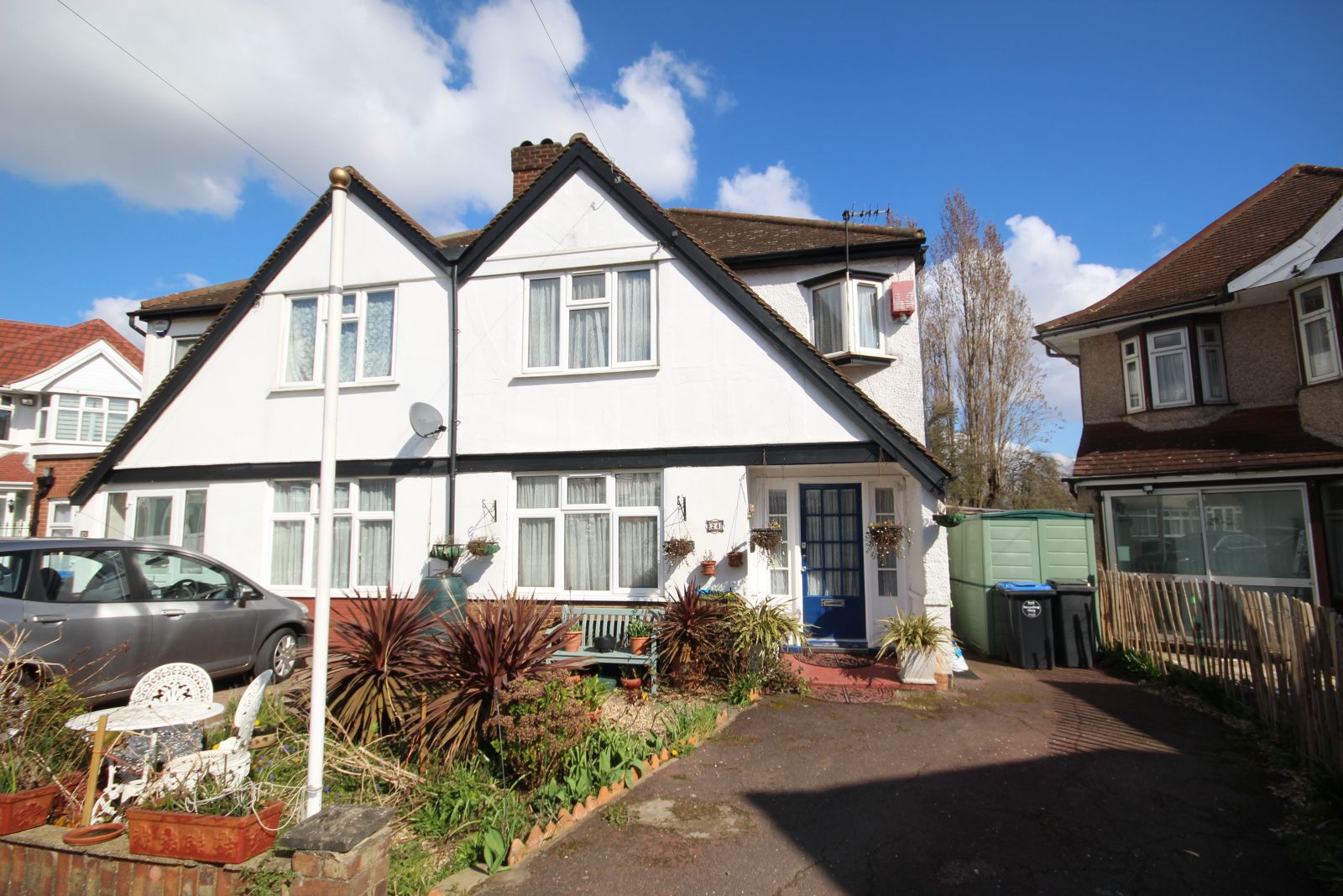 3 bed semidetached house for sale in Lomond Close, Wembley, Middlesex