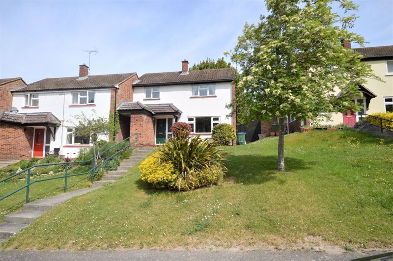 3 bed semidetached house for sale in Halton Wood Road, Wendover
