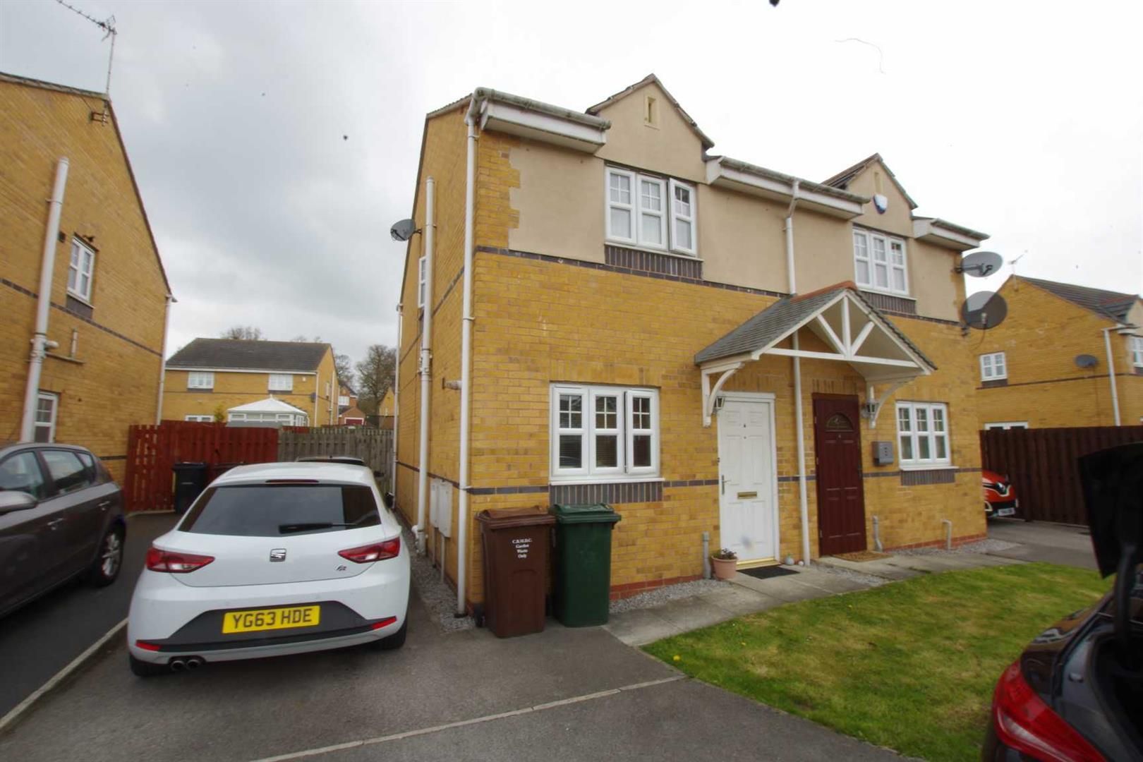 2 bed semidetached house for sale in Fullbeck Close, Allerton