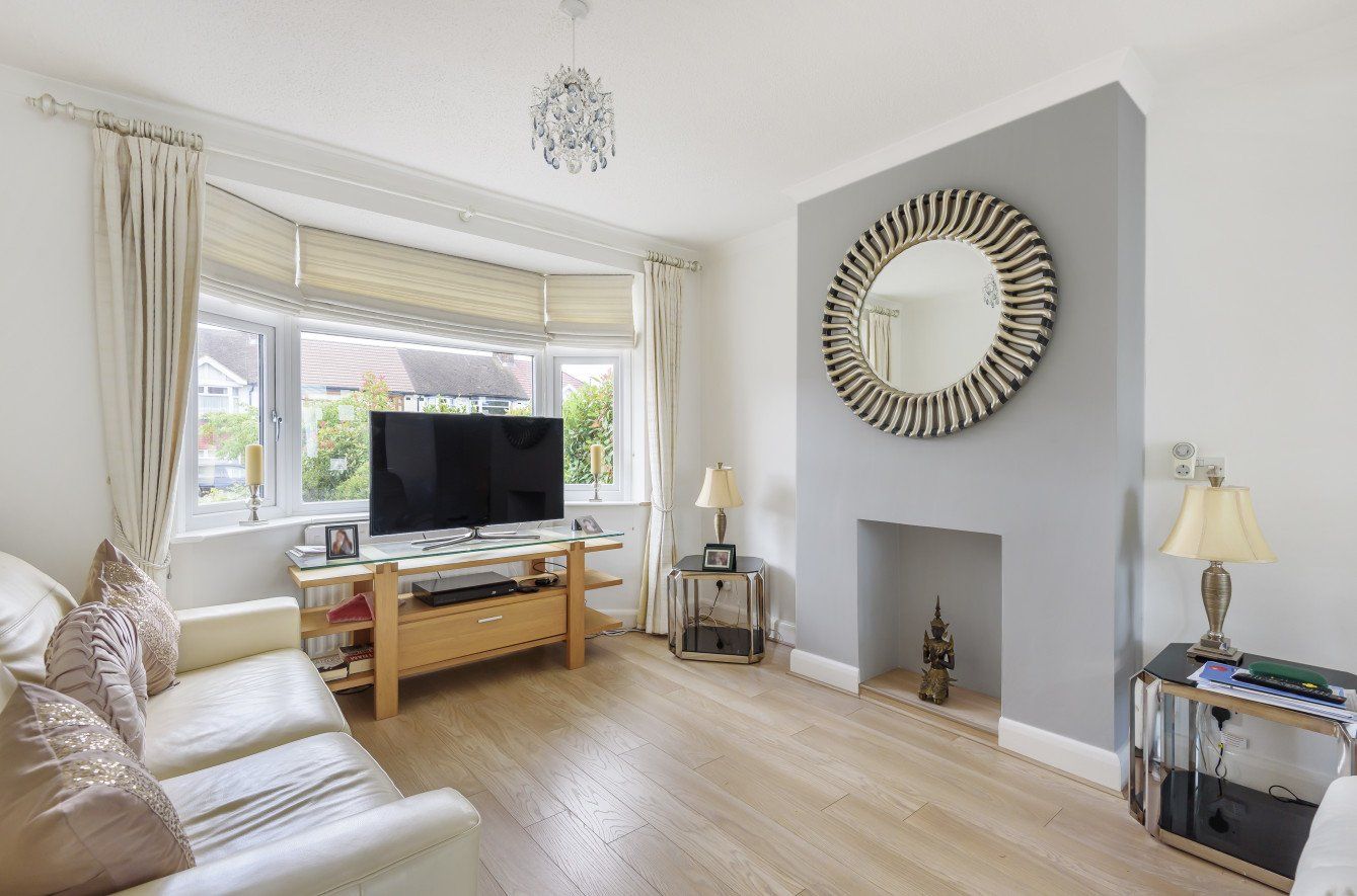 3 bed semidetached house for sale in Glenesk Road, London SE9 Zoopla