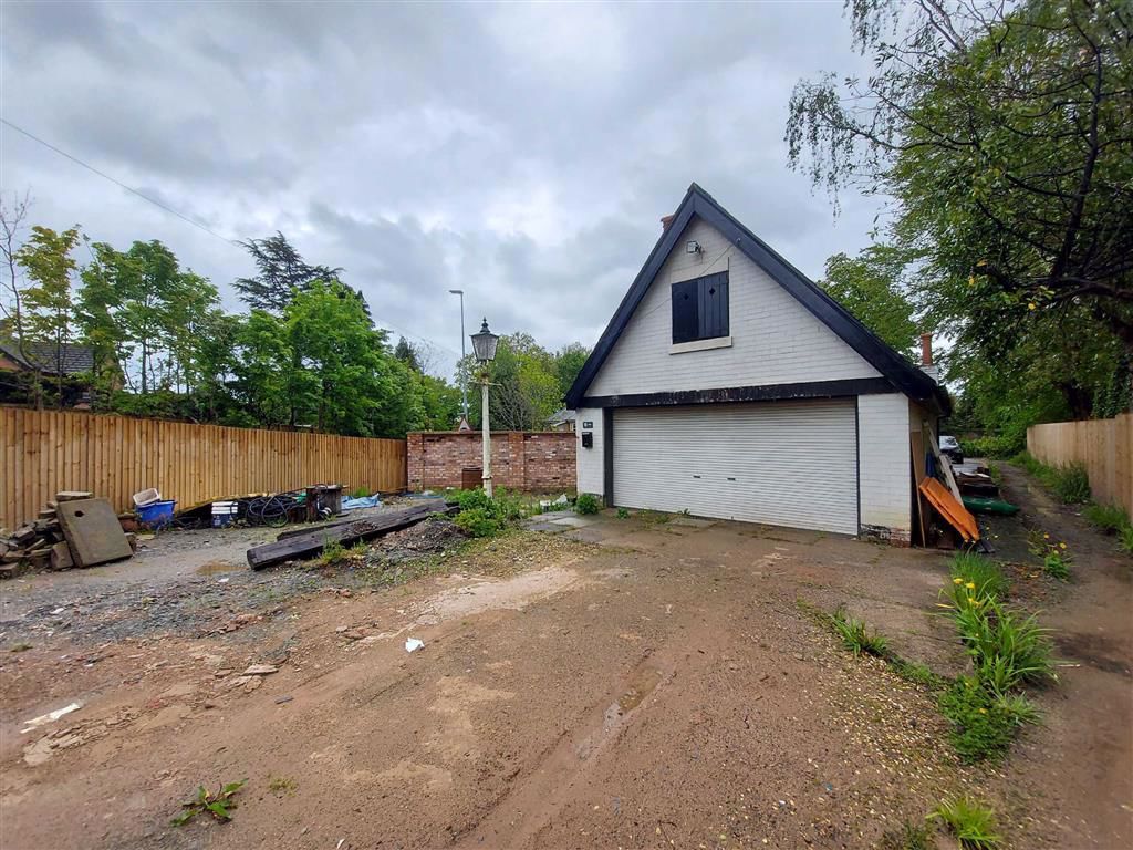 Adlington Road, Cheshire, Wilmslow SK9