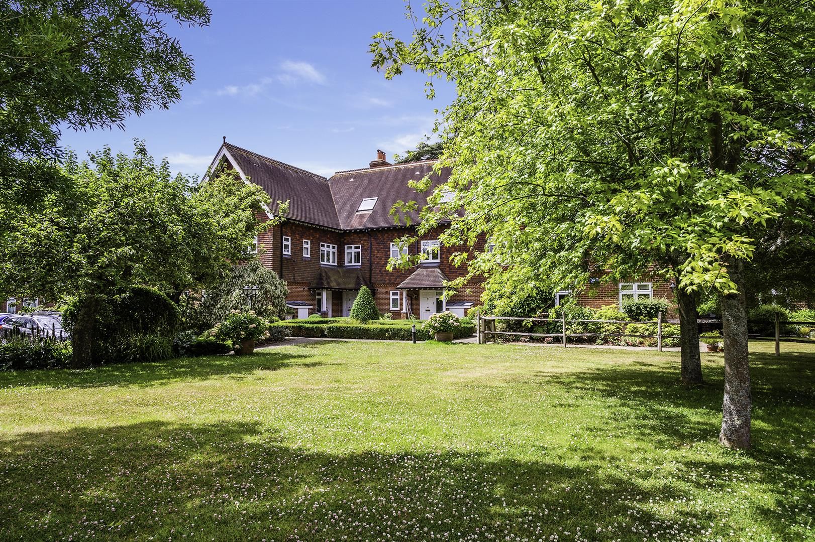 3 bed flat for sale in Outwood Lane, Kingswood, Tadworth KT20 Zoopla