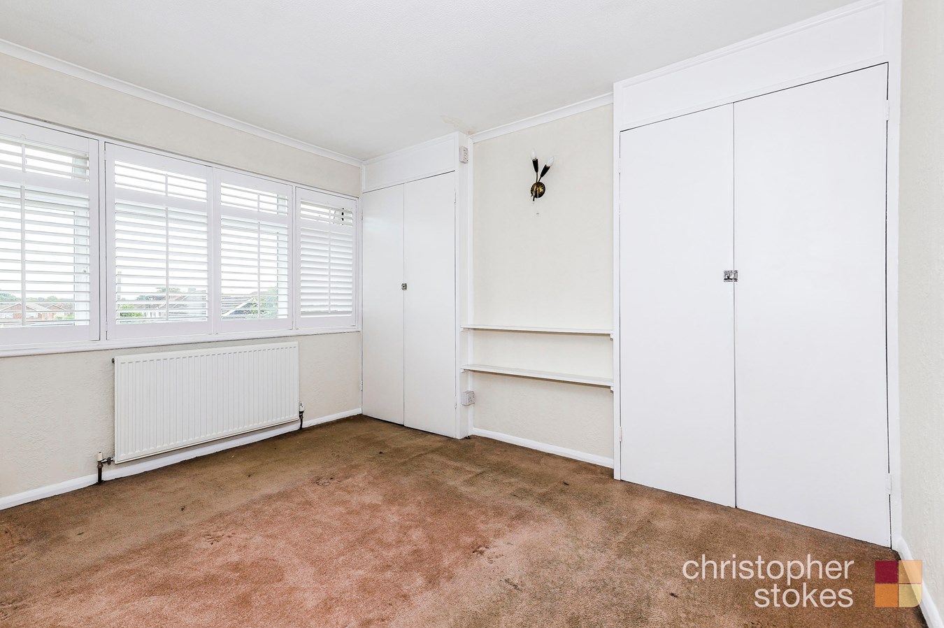 4 bed semidetached house for sale in Debenham Road, Cheshunt, Waltham