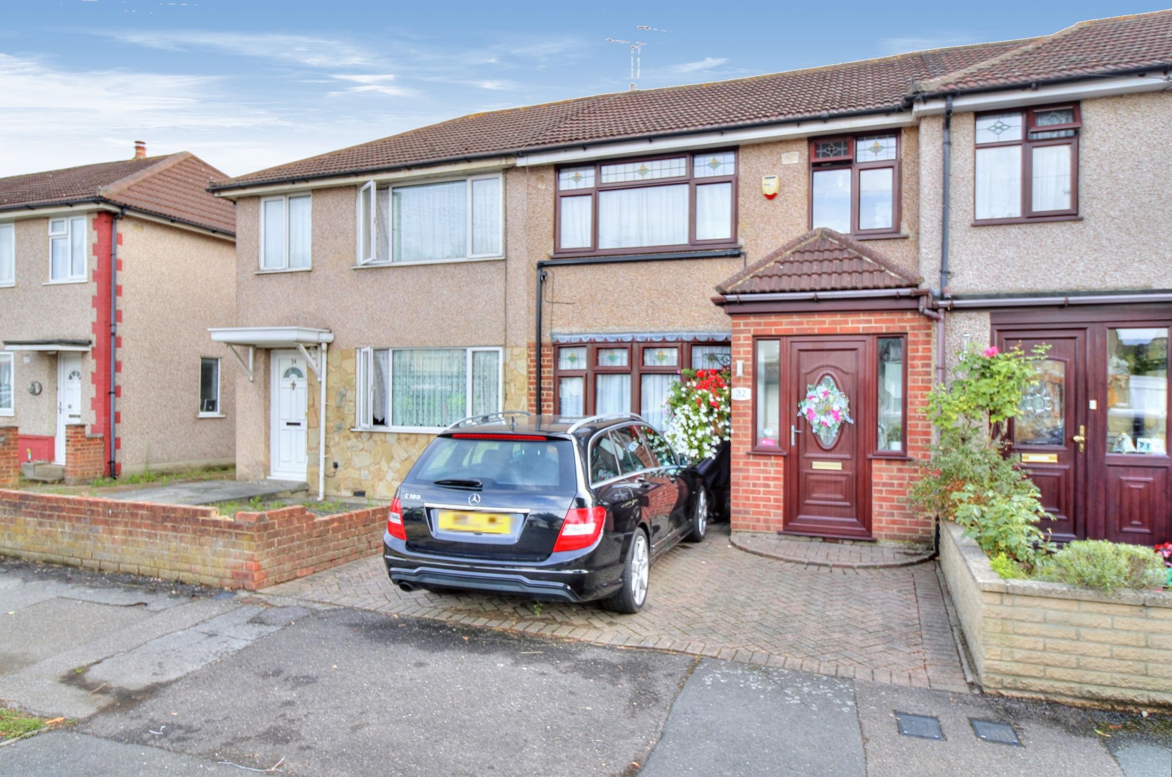 3 bed terraced house for sale in Maybank Avenue, Hornchurch RM12 Zoopla