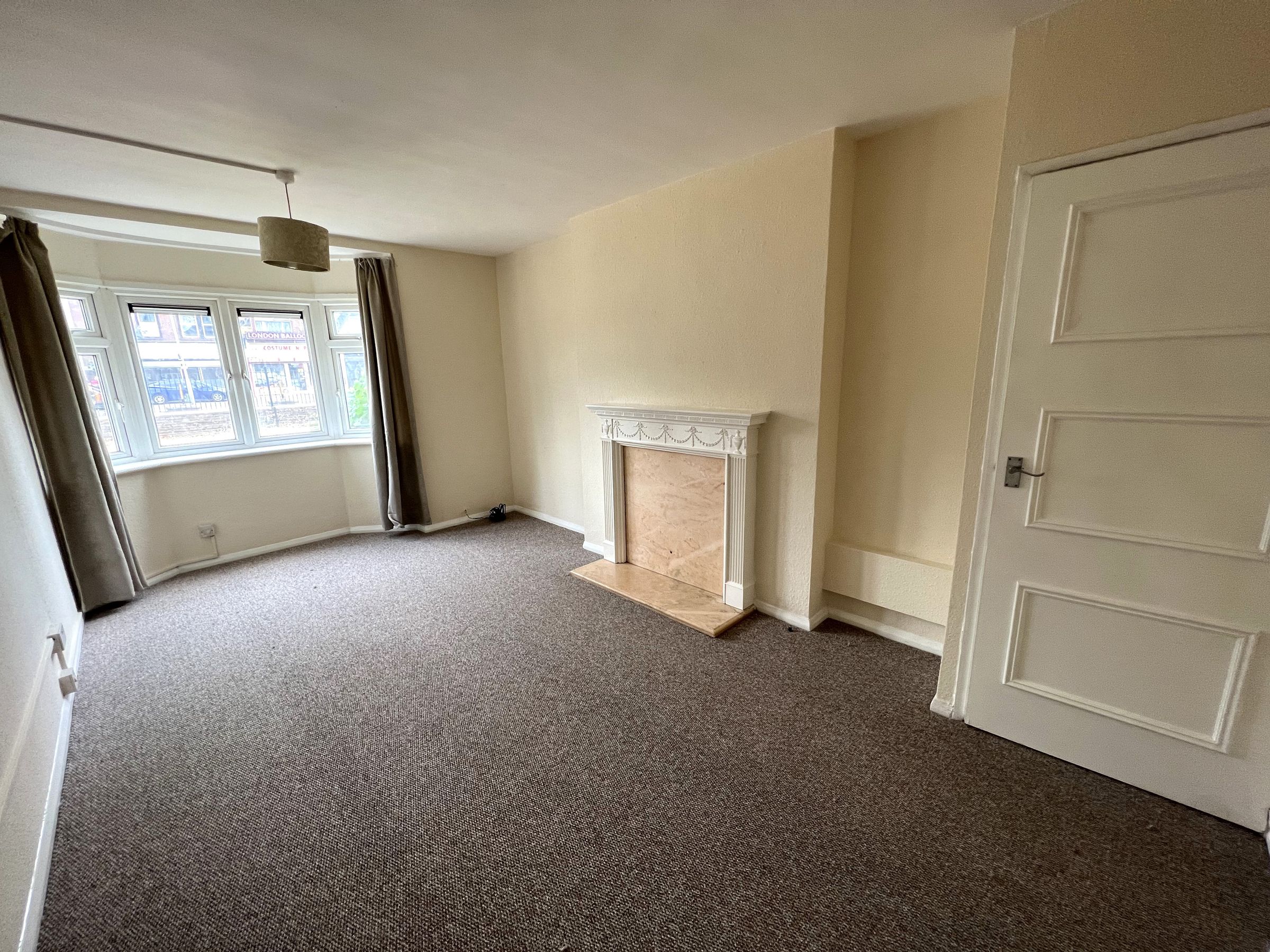 1 bed flat for sale in Chingford Road, London E17 Zoopla