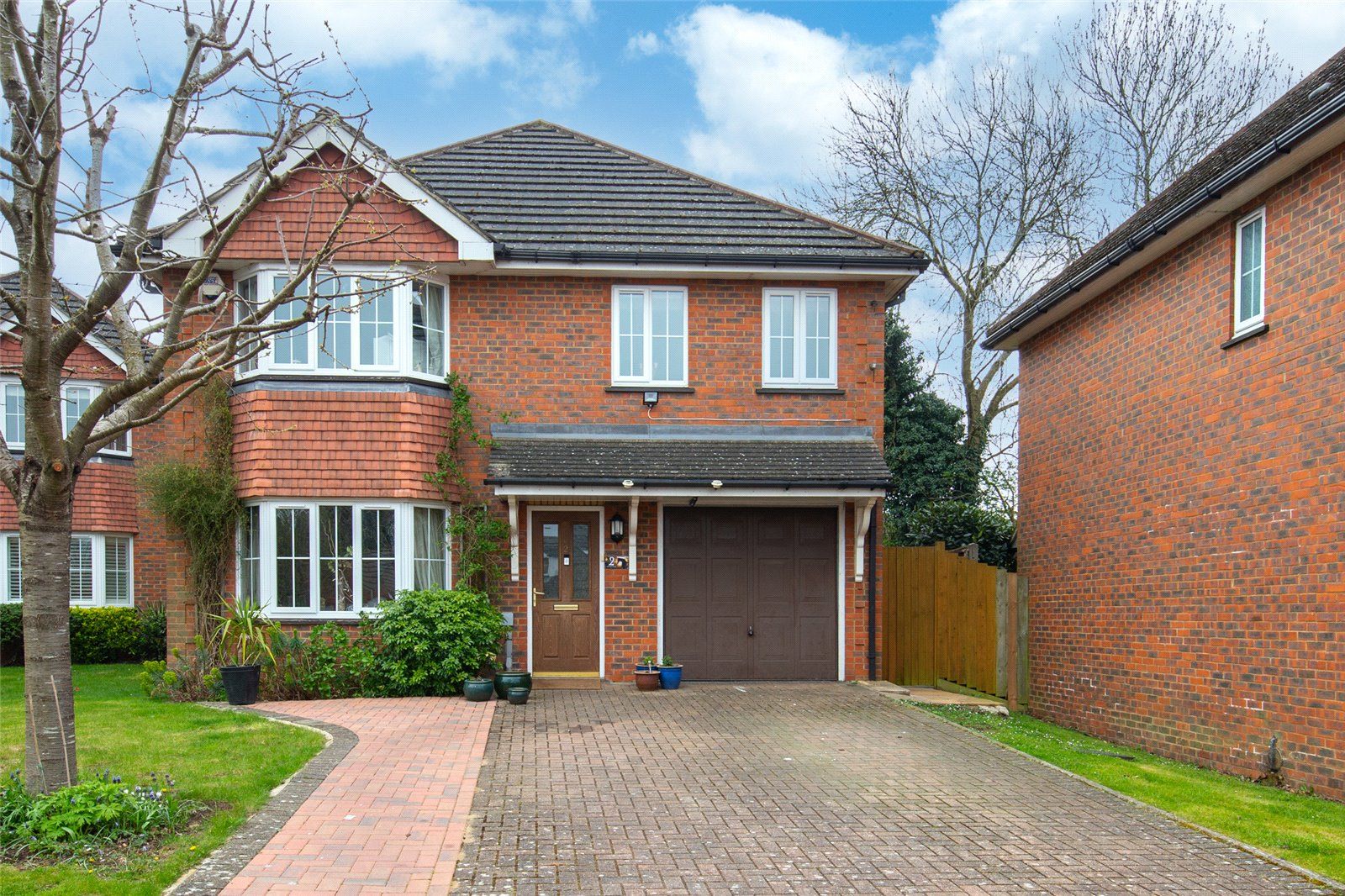 Hatherley Chase, Luton, Bedfordshire LU2  