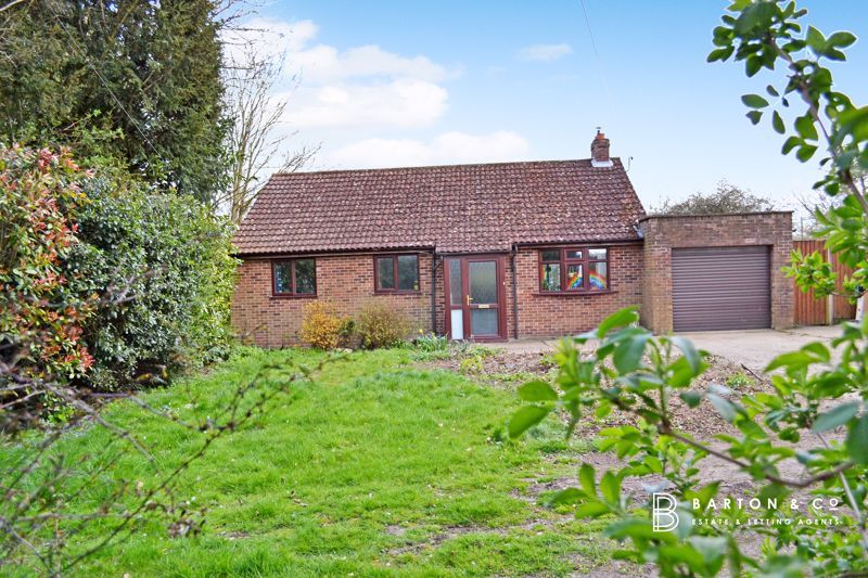 3 bed bungalow for sale in Norwich Road, Long Stratton, Norwich NR15