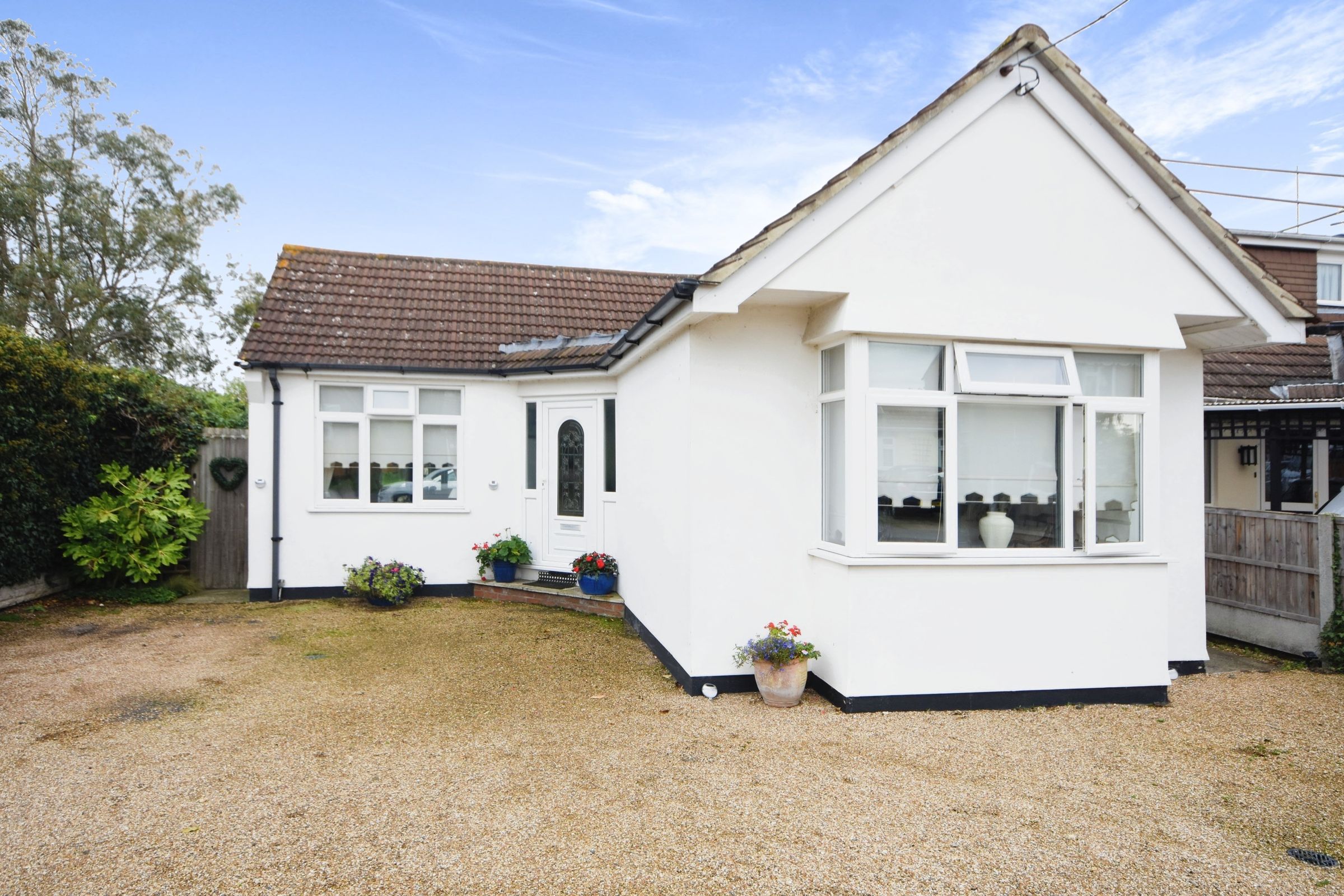 3 bed bungalow for sale in Hengist Gardens, Wickford, Essex SS11 Zoopla