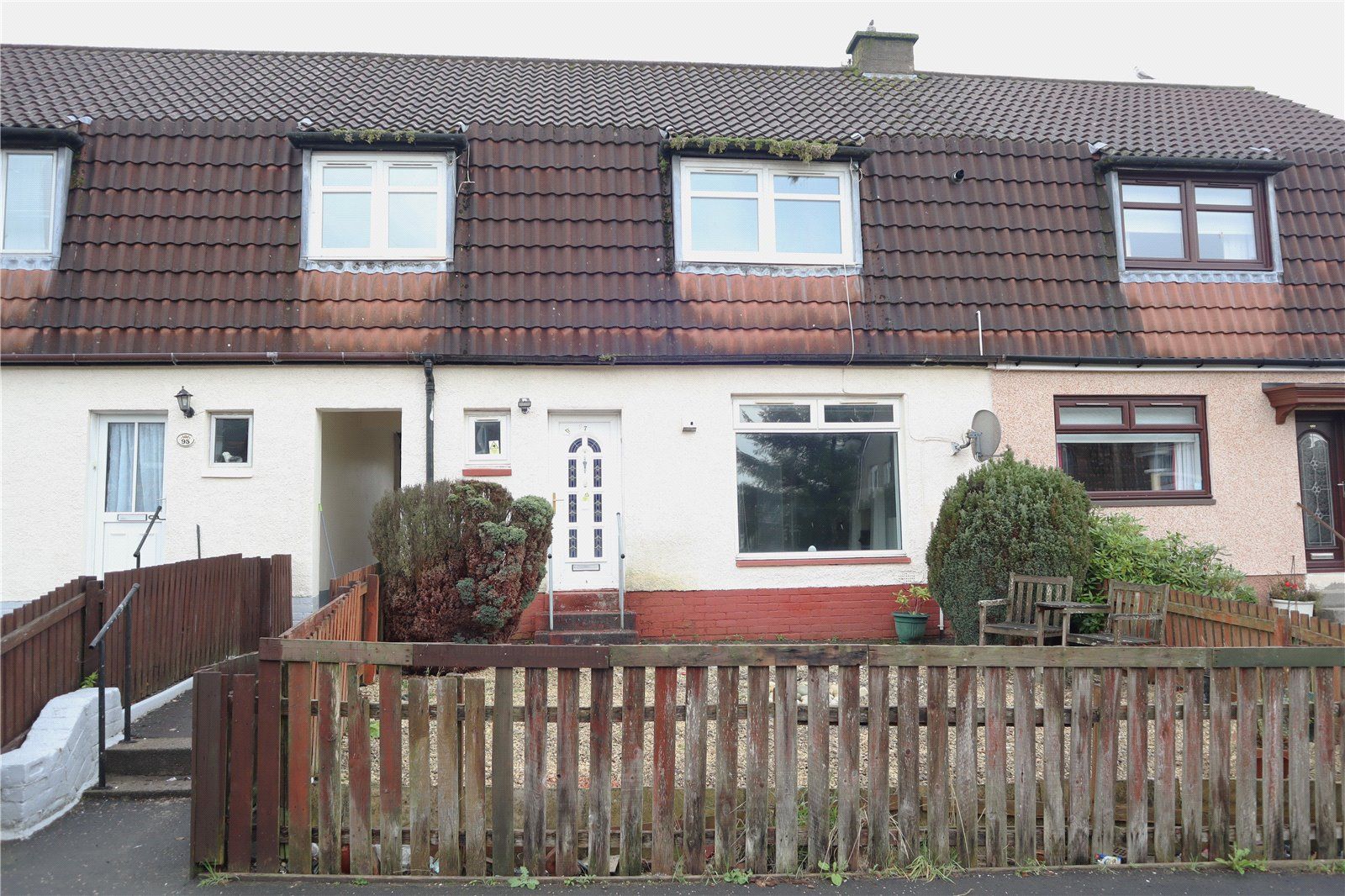 3 bed terraced house for sale in Glencoe Road, Carluke, South