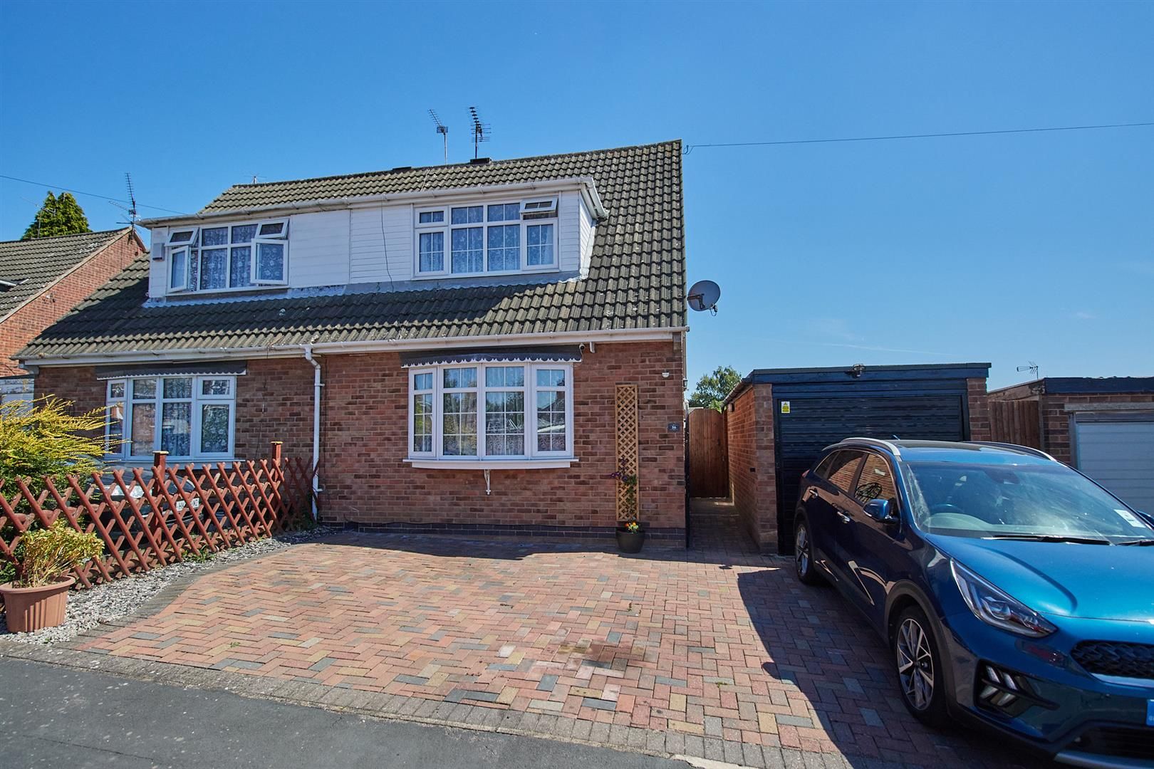 3 bed semidetached house for sale in Lime Grove, Earl Shilton