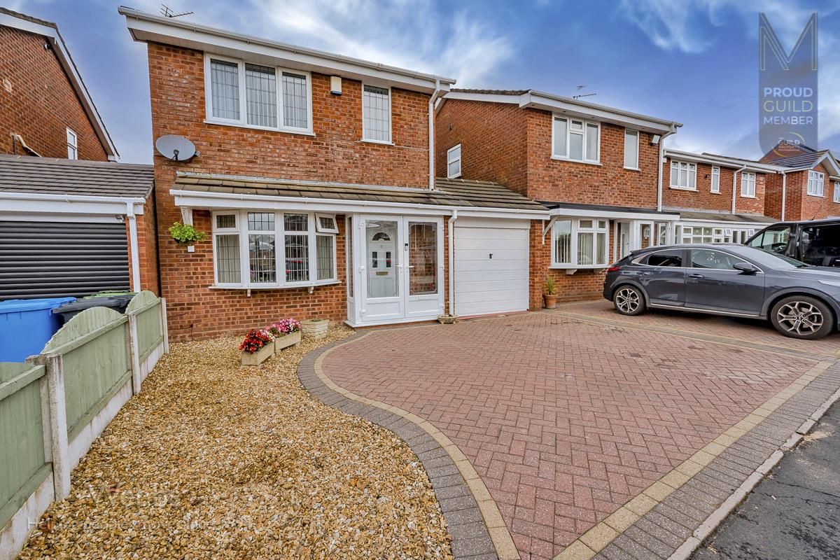 3 bed detached house for sale in Rosewood Gardens, Essington
