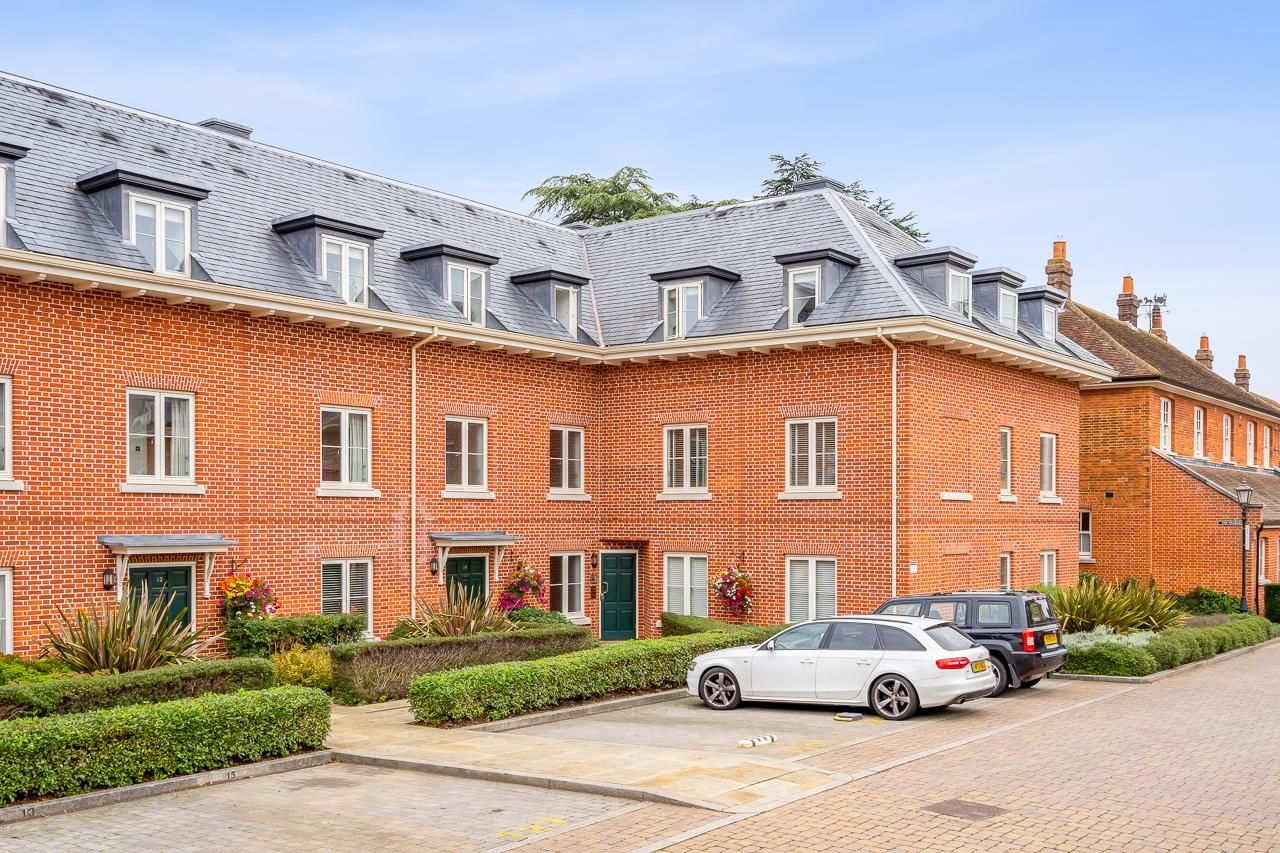 2 bed flat for sale in Henmarsh Court, Balls Park, Hertford SG13 Zoopla