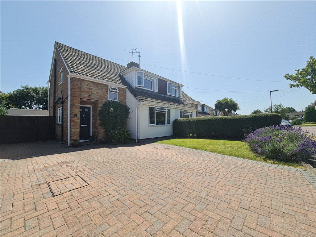 Wentworth Close Farnham Hampshire GU9  