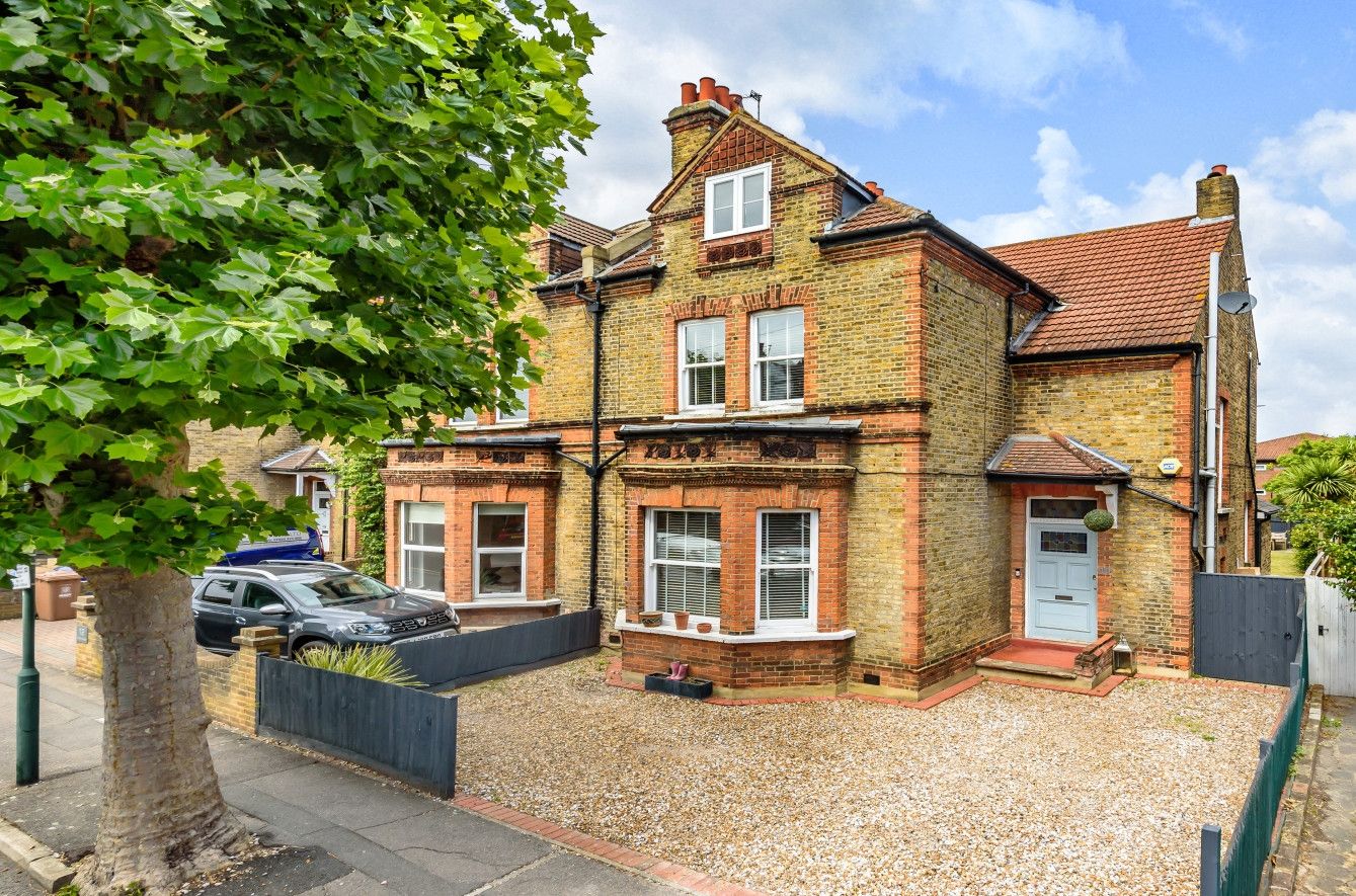 5 bed semidetached house for sale in Carlton Road, Sidcup DA14 Zoopla