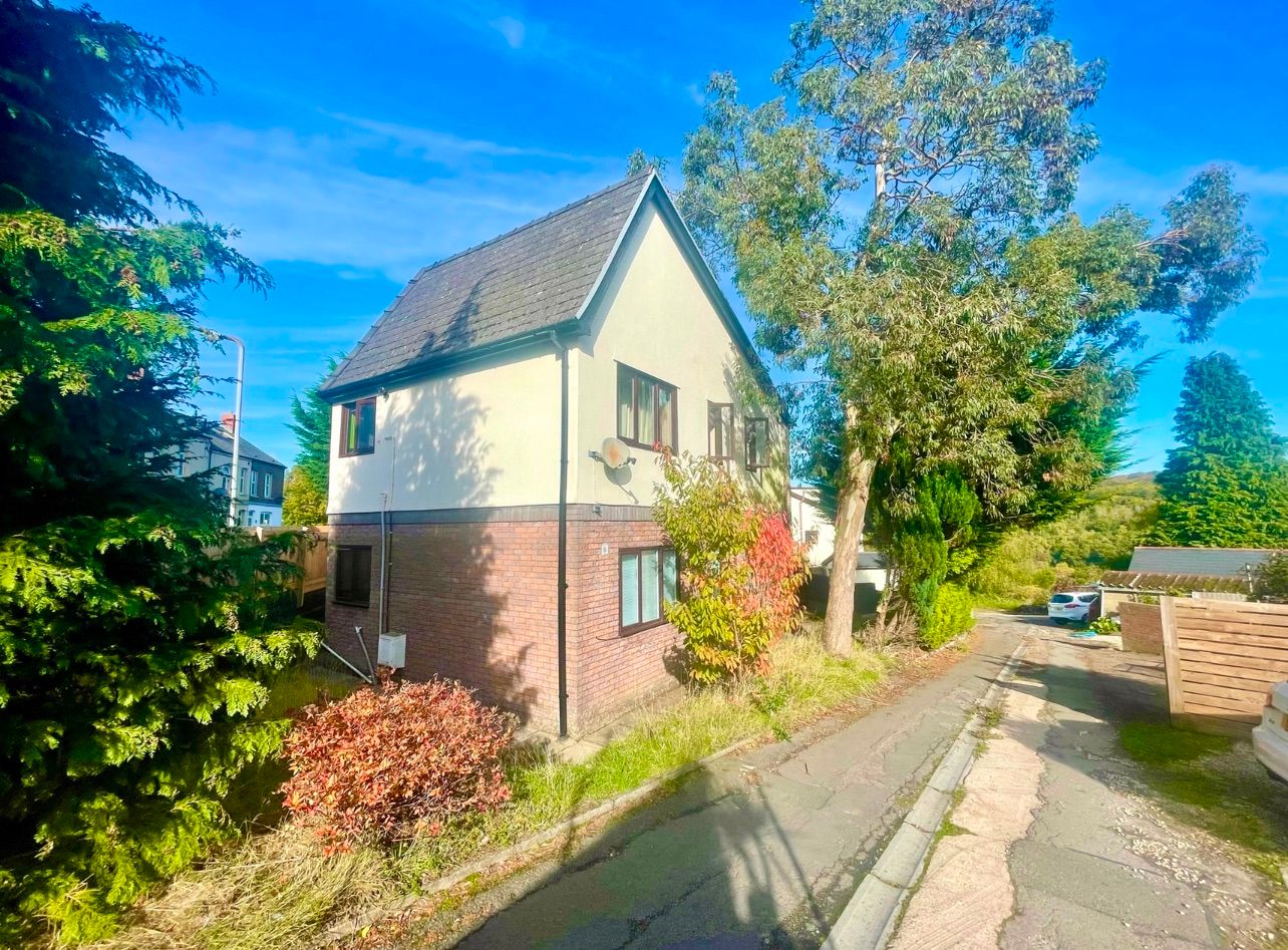 1 bed flat for sale in Pentwyn Heights, Pentwyn, Abersychan, Pontypool