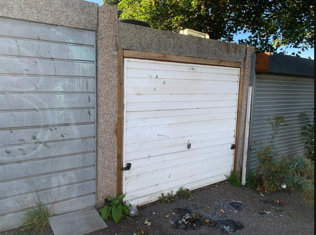 Parking/garage to rent in Erin Close, Luton LU4 Zoopla