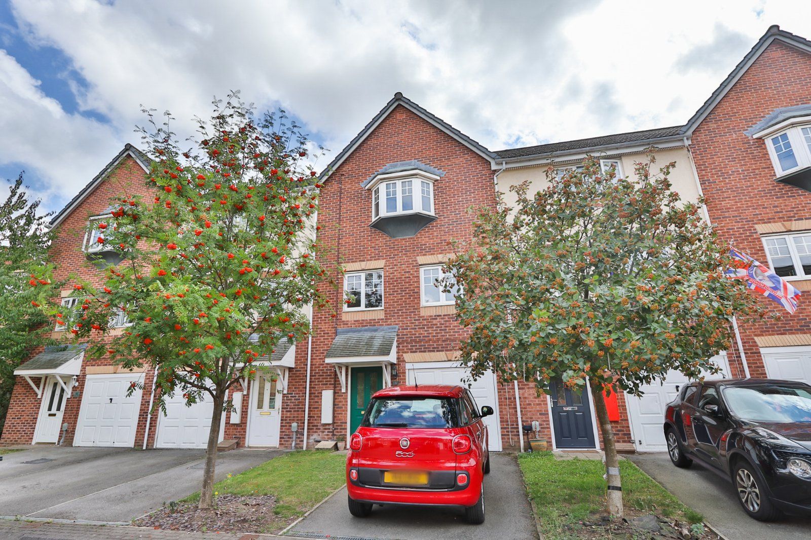 4 bed terraced house for sale in Staunton Park, Kingswood, Hull HU7 Zoopla