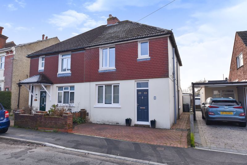 4 bed semidetached house for sale in Jubilee Road, Waterlooville PO7
