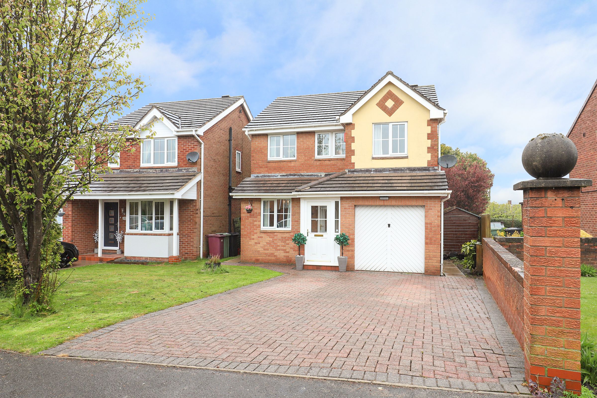 4 bed detached house for sale in Hambleton Avenue, North Wingfield