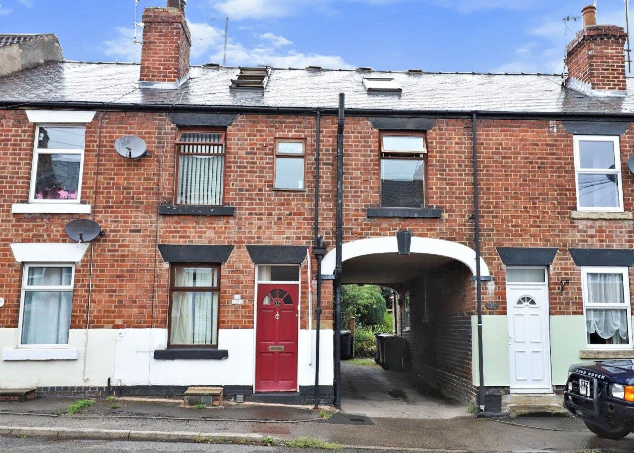 3 bed terraced house for sale in Queen Street, Eckington, Sheffield S21
