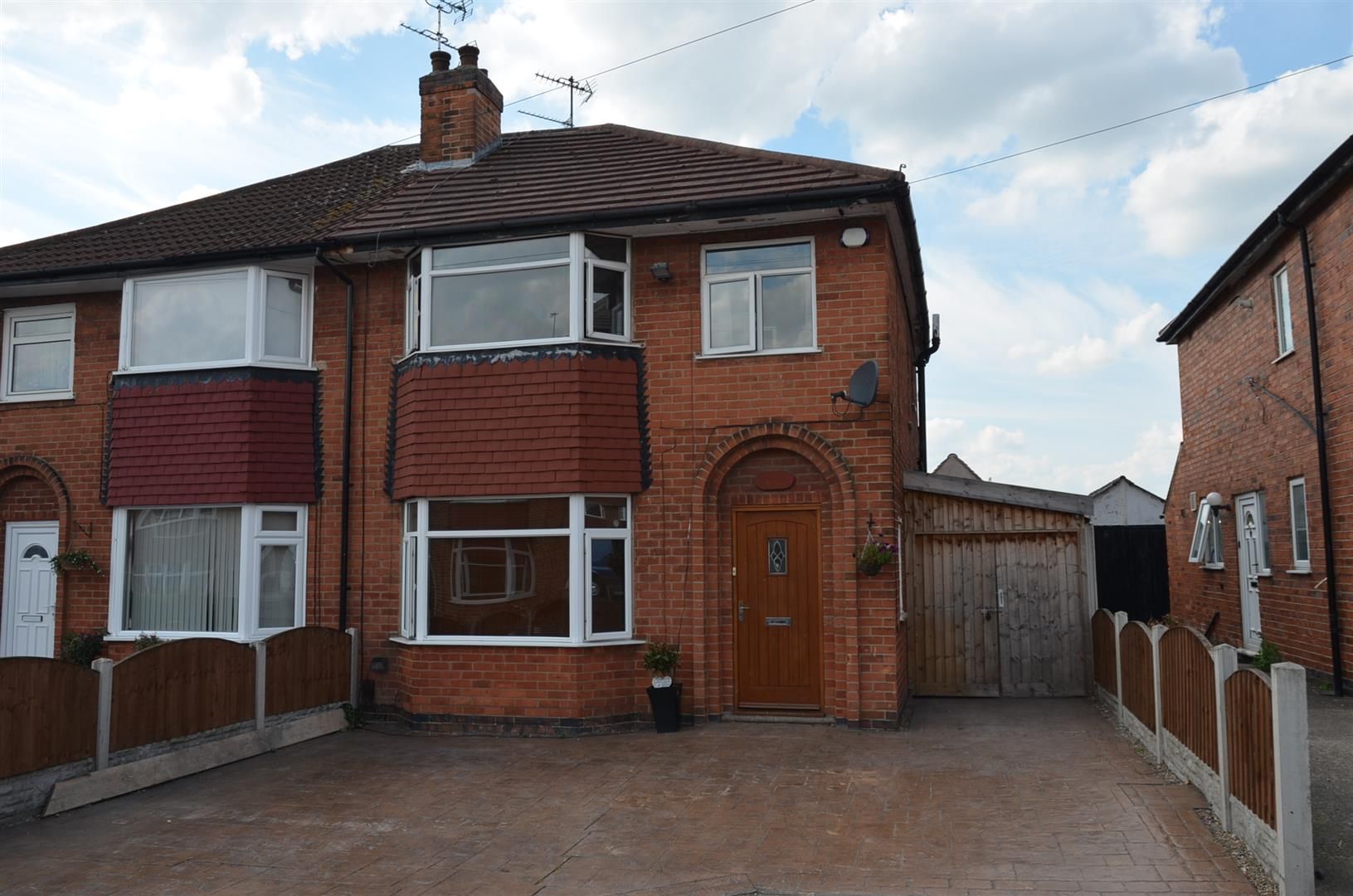 3 bed semidetached house for sale in Radcliffe Drive, Derby DE22 Zoopla
