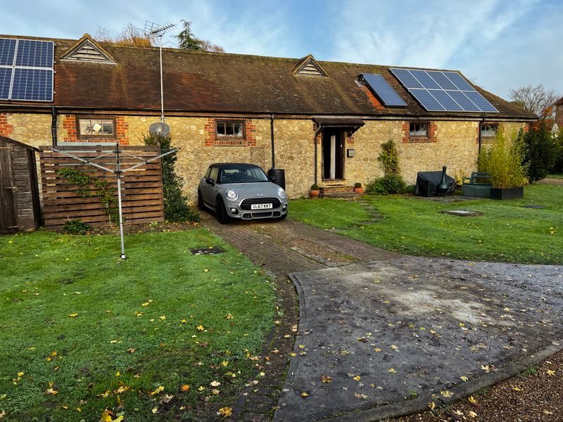 1 bed barn conversion to rent in Newlands Road, Charing, Ashford TN27