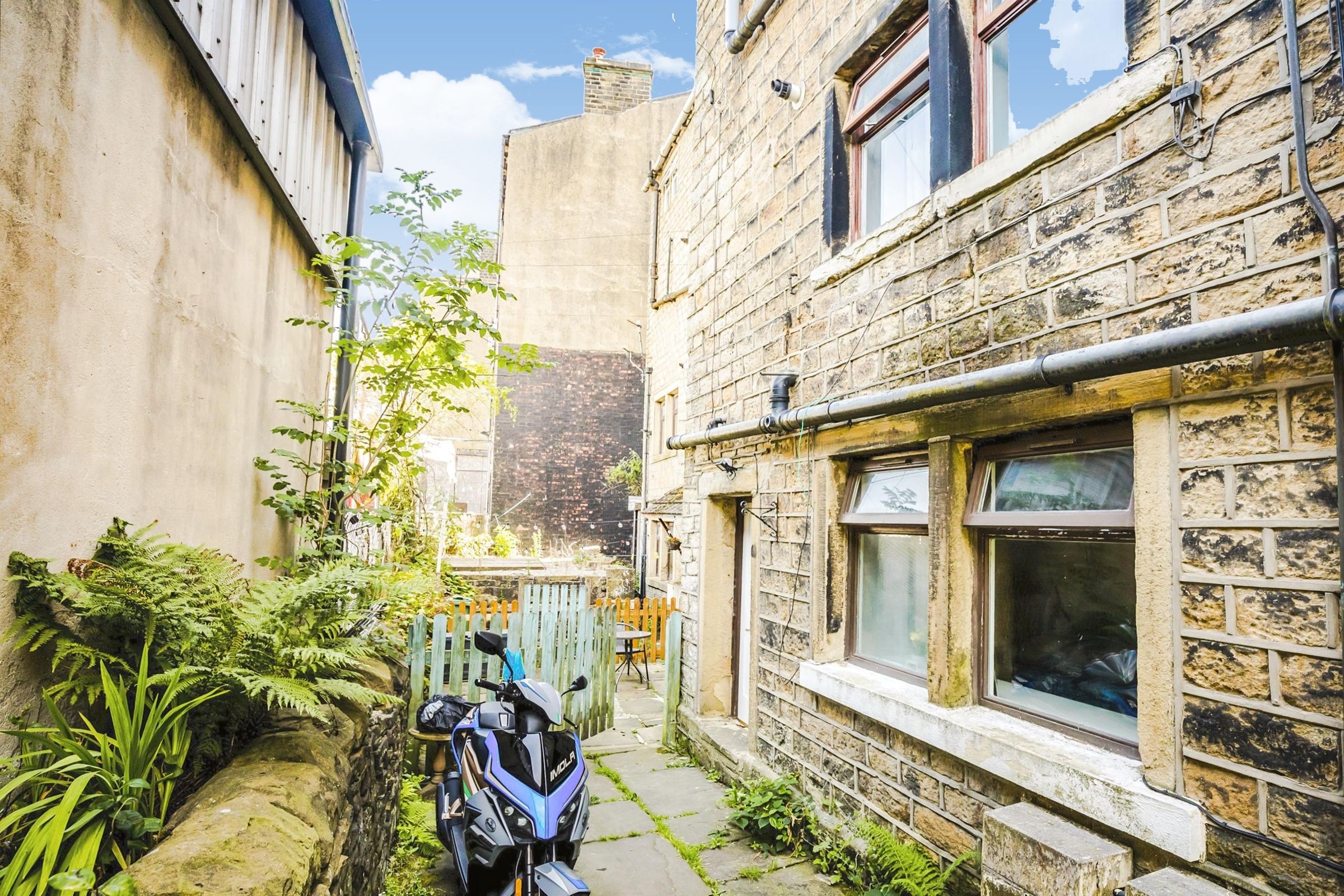 1 bed terraced house for sale in Manchester Road, Huddersfield HD7 Zoopla