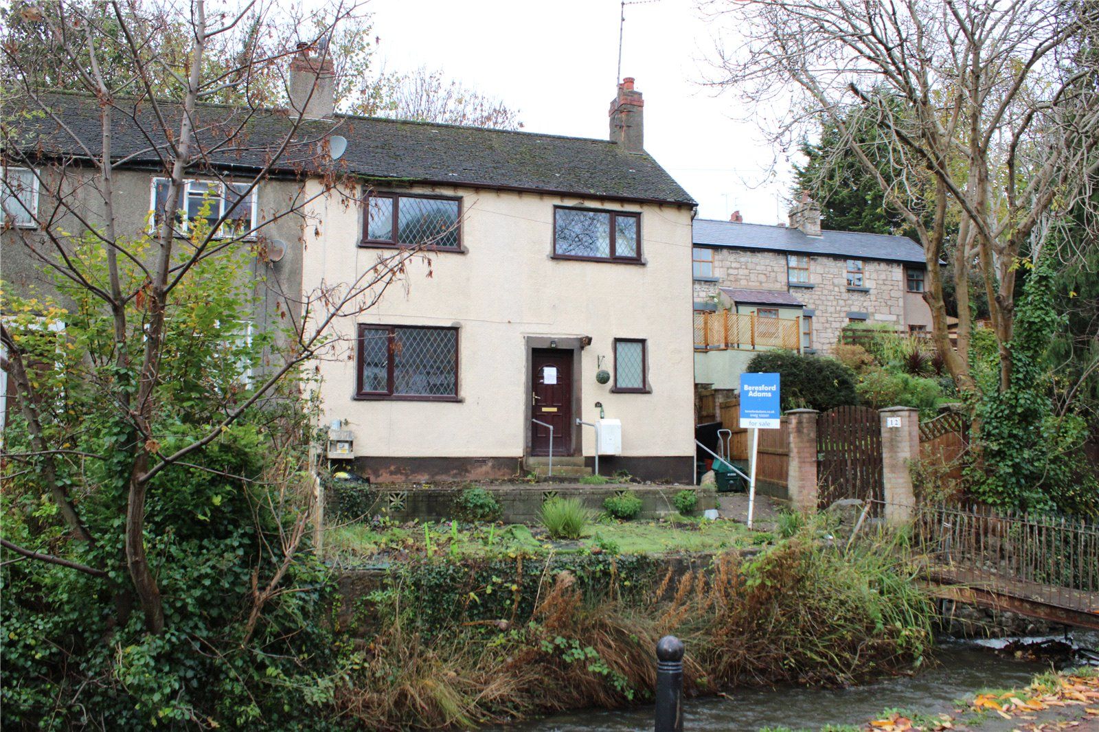 3 bed semidetached house for sale in Llawr Pentre, Llawr Pentre, Old
