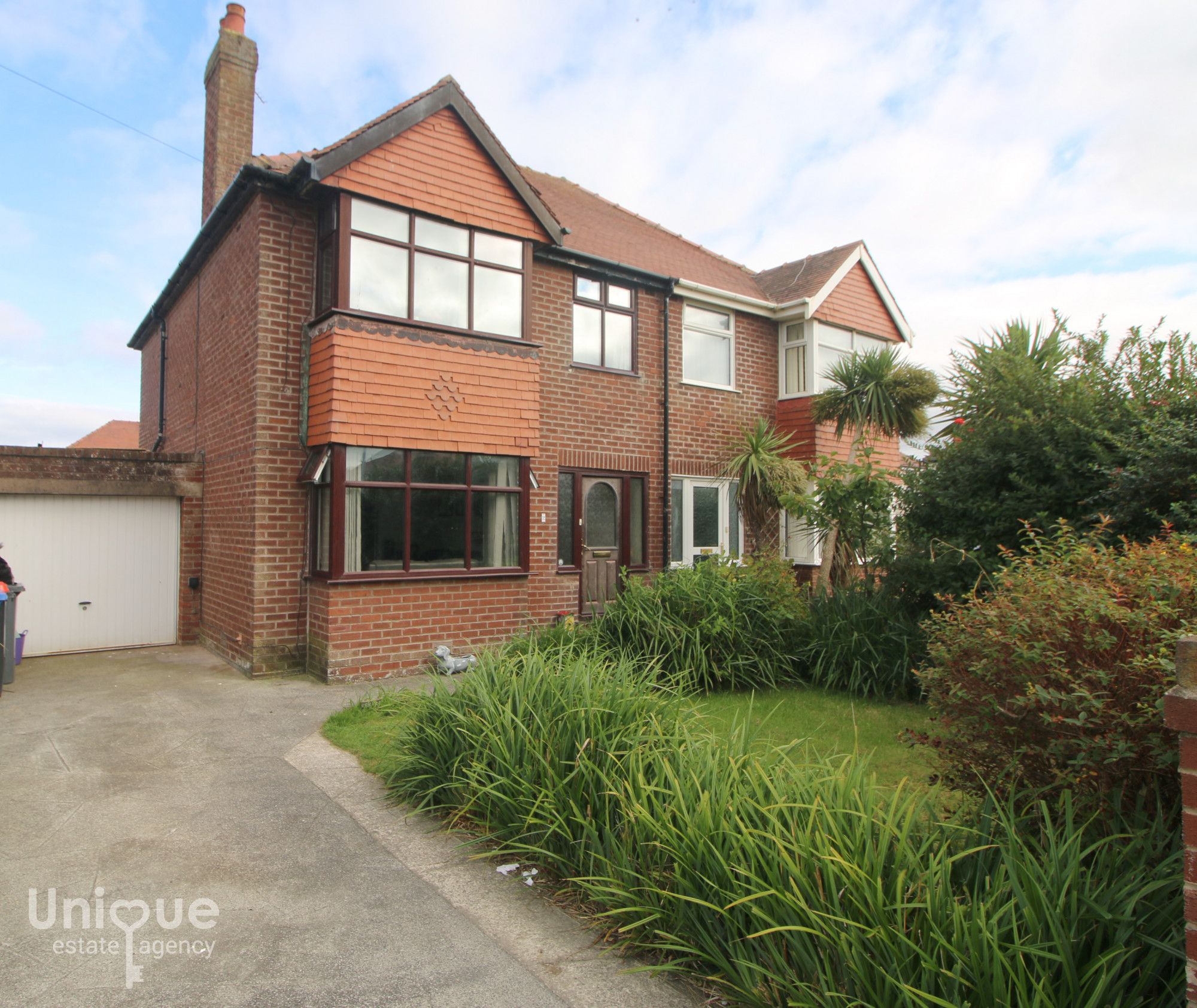 3 bed semidetached house for sale in Kendal Avenue, ThorntonCleveleys