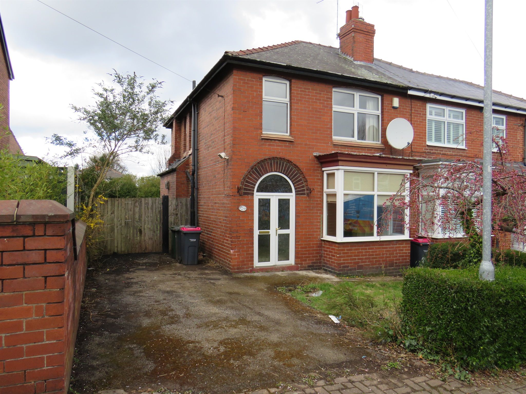3 bed semidetached house for sale in Beechwood Road, Broom, Rotherham