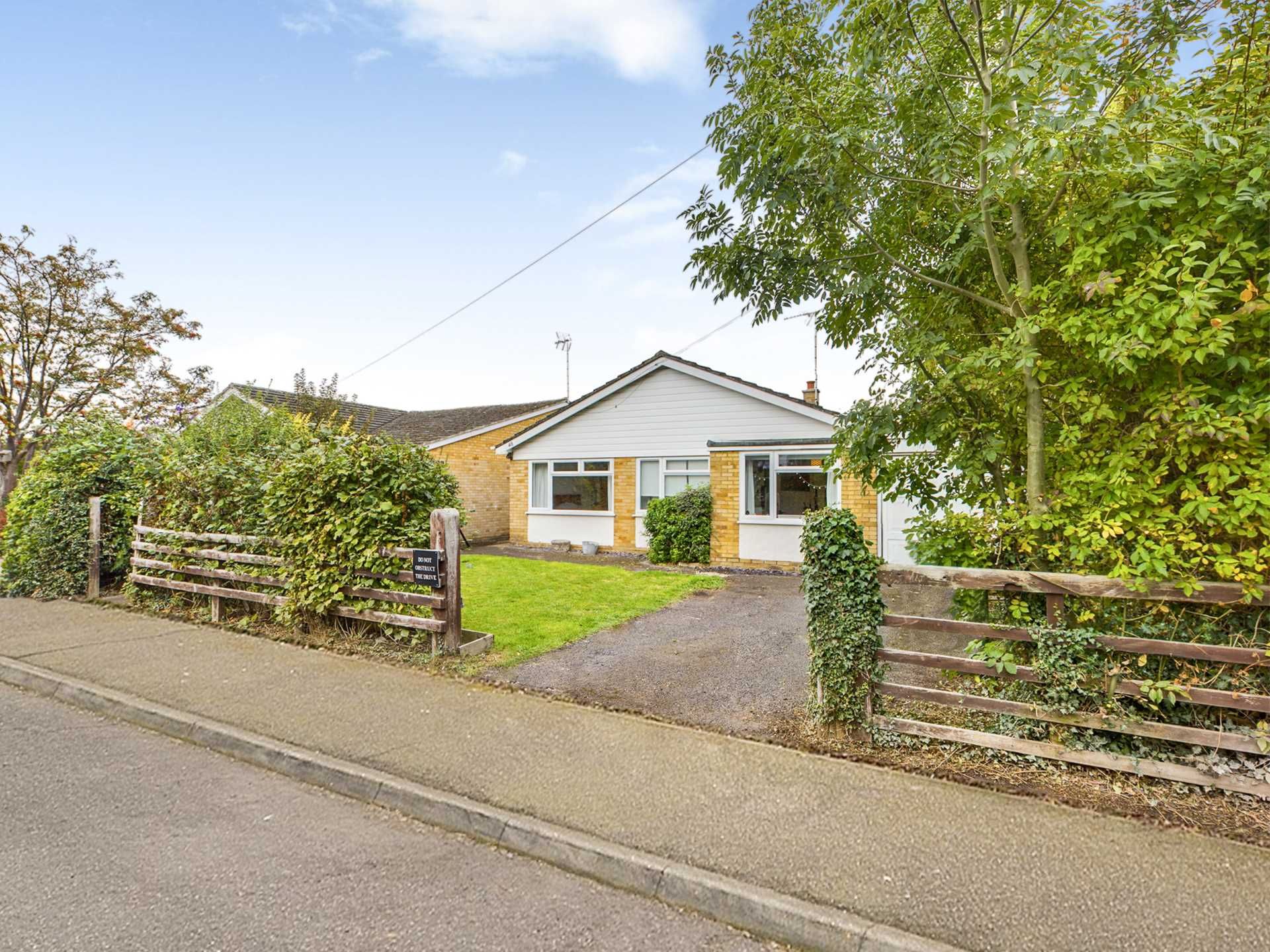 3 bed detached house for sale in Wykeham Way, Haddenham HP17 Zoopla