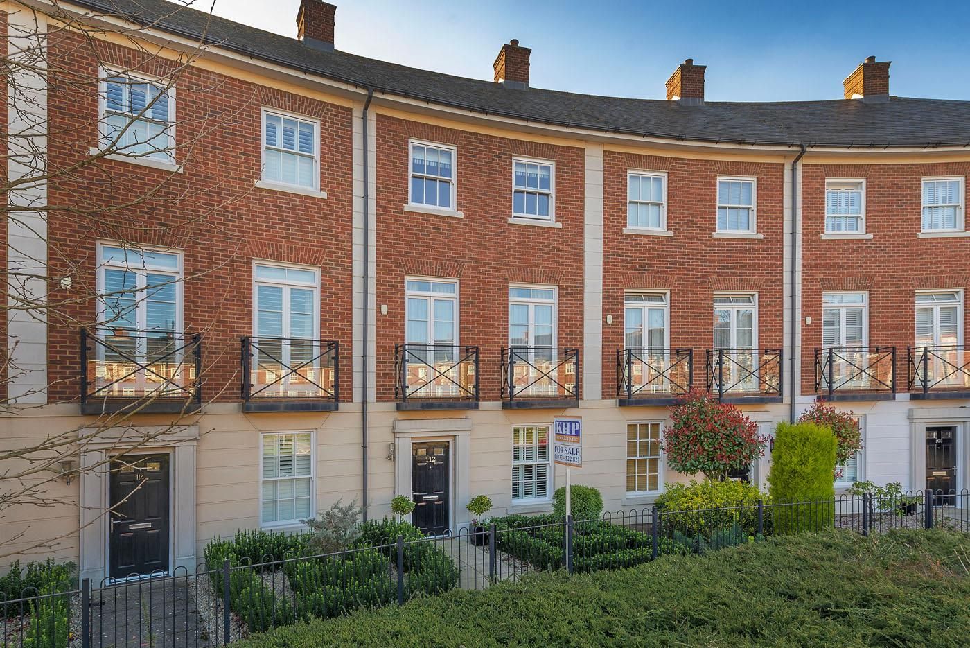 4 bed terraced house for sale in Beacon Avenue, Kings Hill, West