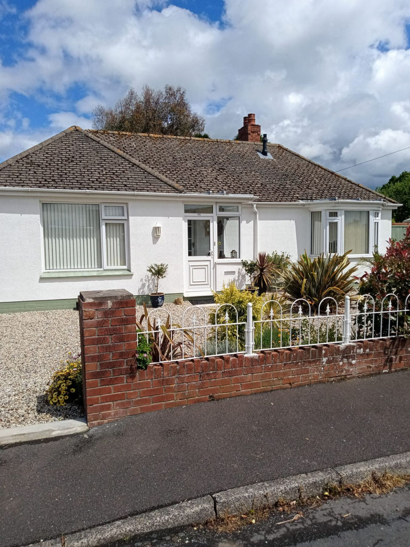 2 bed bungalow for sale in Lyndale Road, Kingsteignton, Newton Abbot