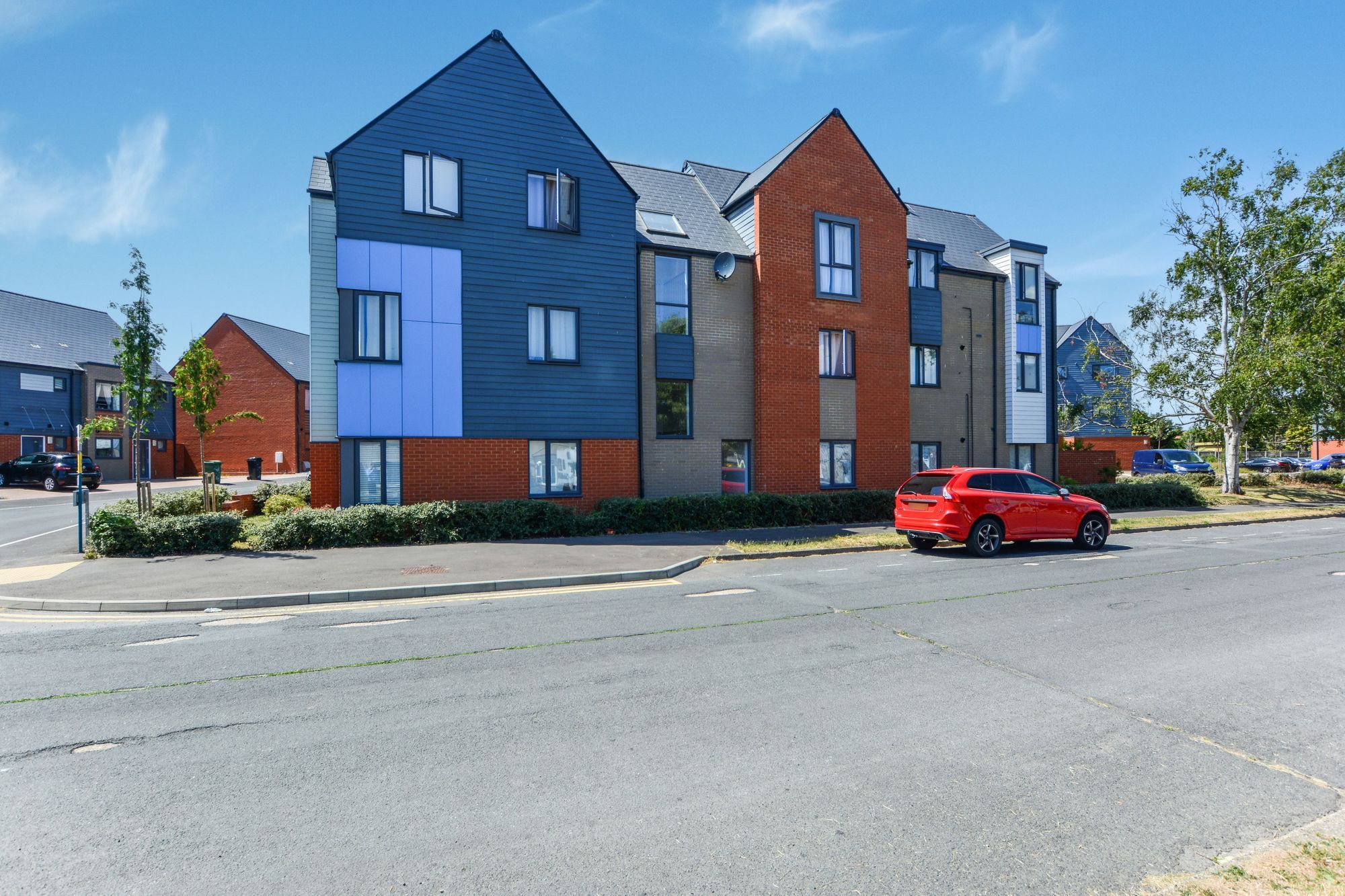 2 bed flat for sale in Campus Court, Ashford TN23 Zoopla