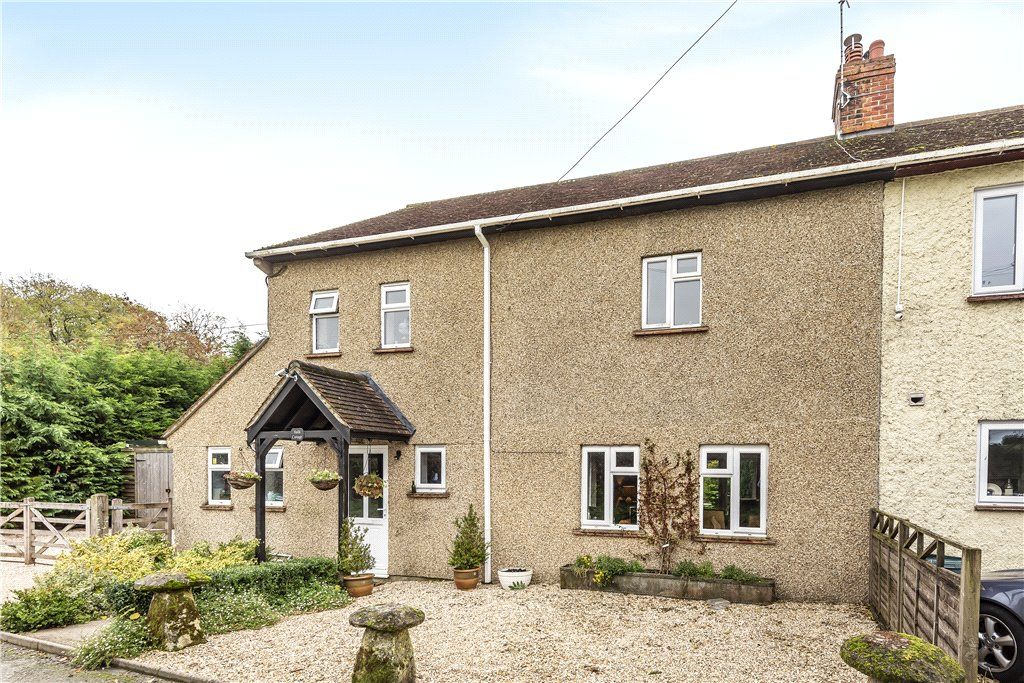 4 bed semidetached house for sale in Langham, Gillingham, Dorset SP8