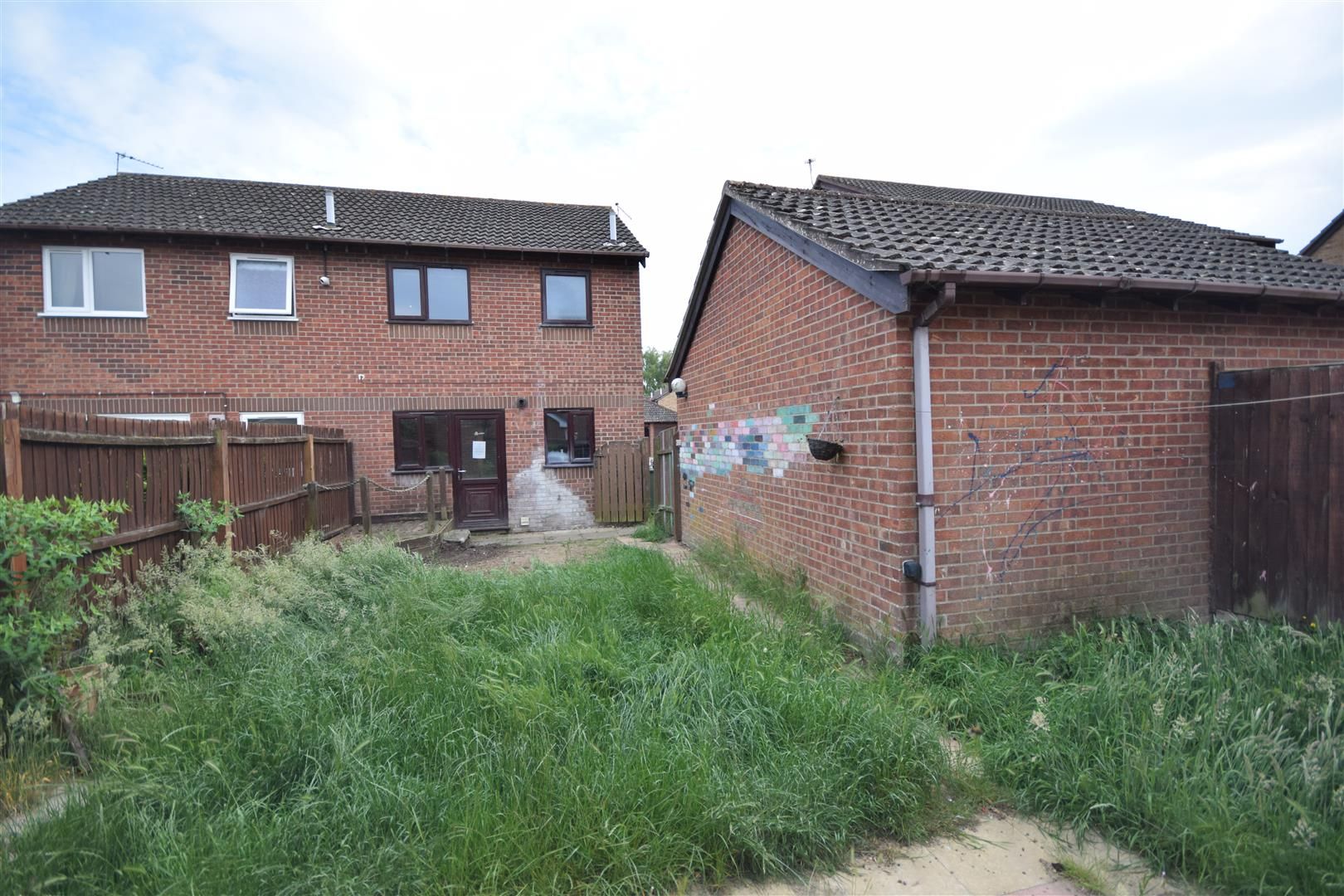 3 bed semidetached house for sale in Ullswater Drive, Hethersett