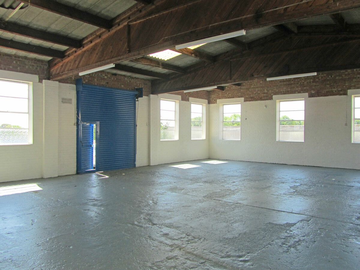 Light industrial to let in Unit 69 Station Road Industrial Estate