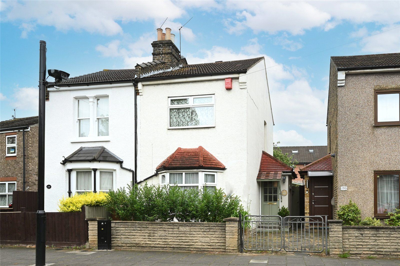 2 bed semidetached house for sale in Hale End Road, Walthamstow, London E17 Zoopla