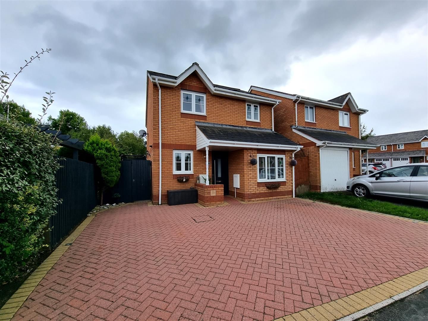 3 bed detached house for sale in Llys Pentre, Bridgend CF31 Zoopla