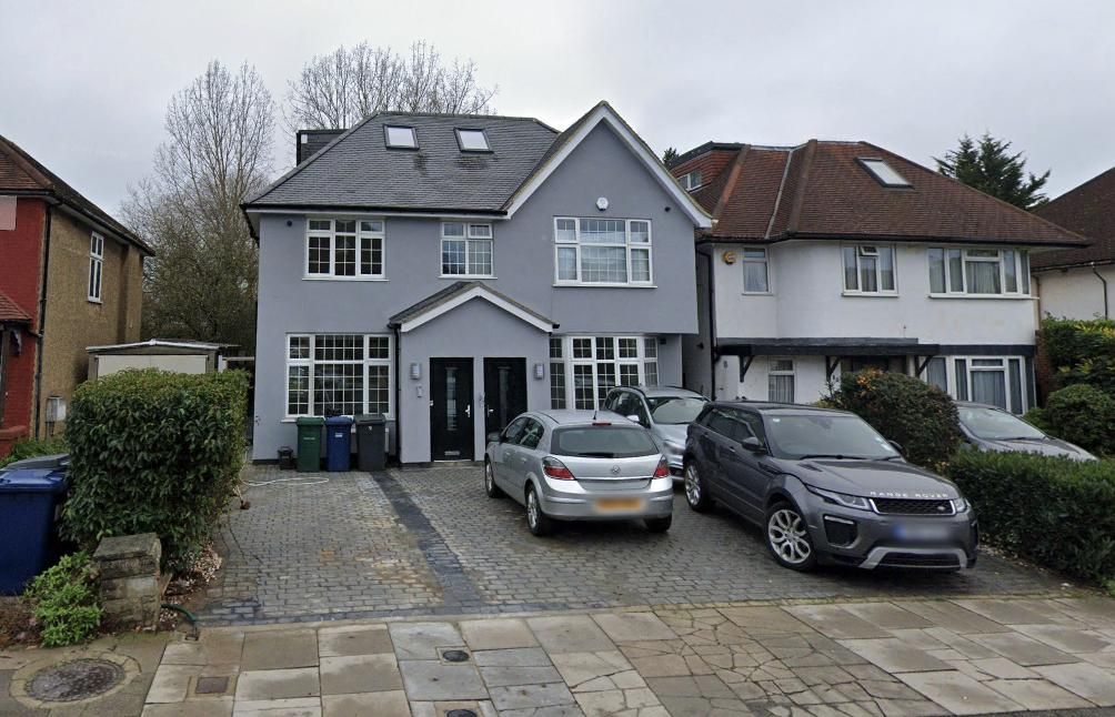 3 bed flat to rent in Edgwarebury Lane, Edgware, Middlesex HA8 Zoopla