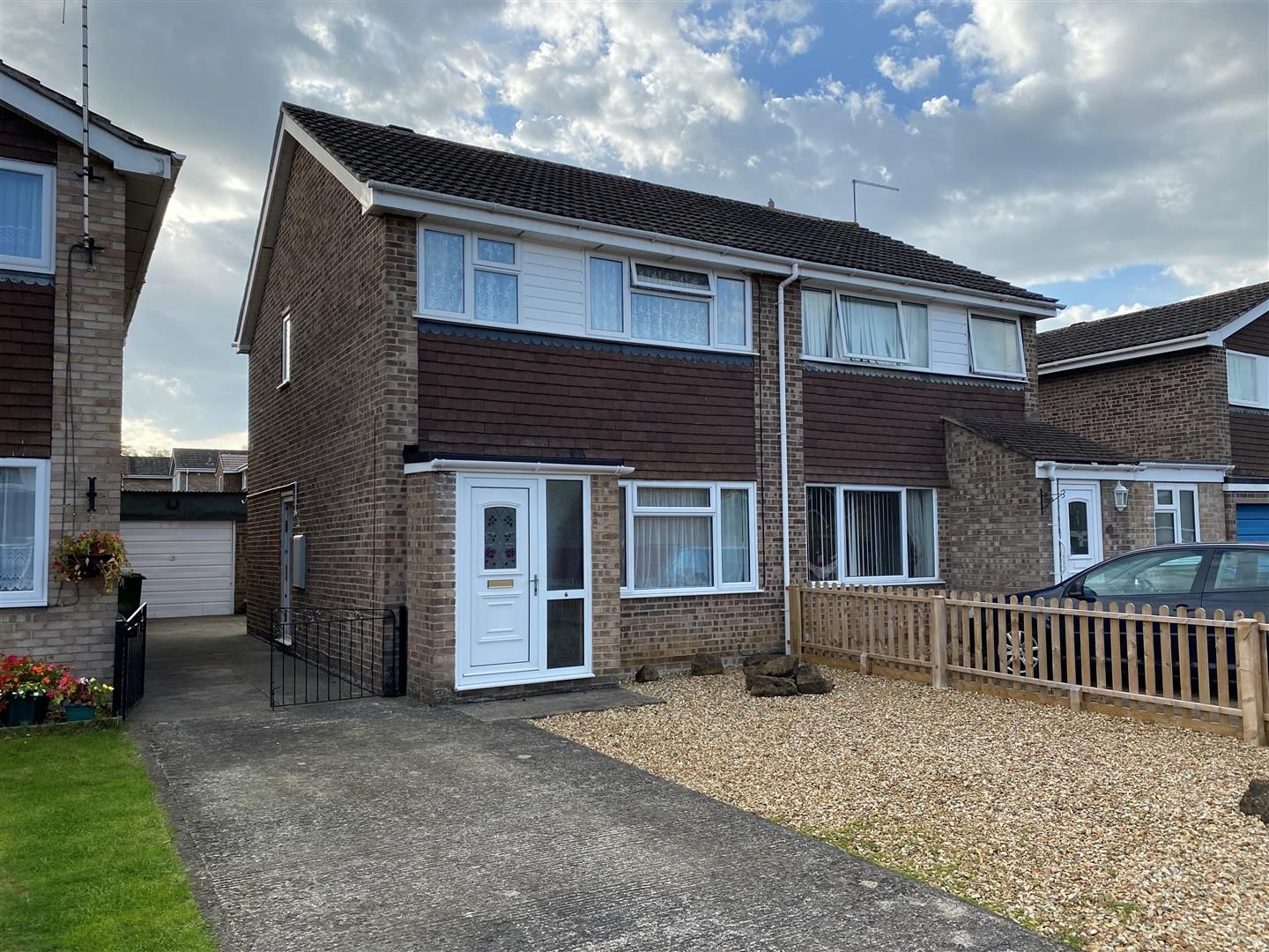 3 bed semidetached house for sale in Heron Close, Calne SN11 Zoopla