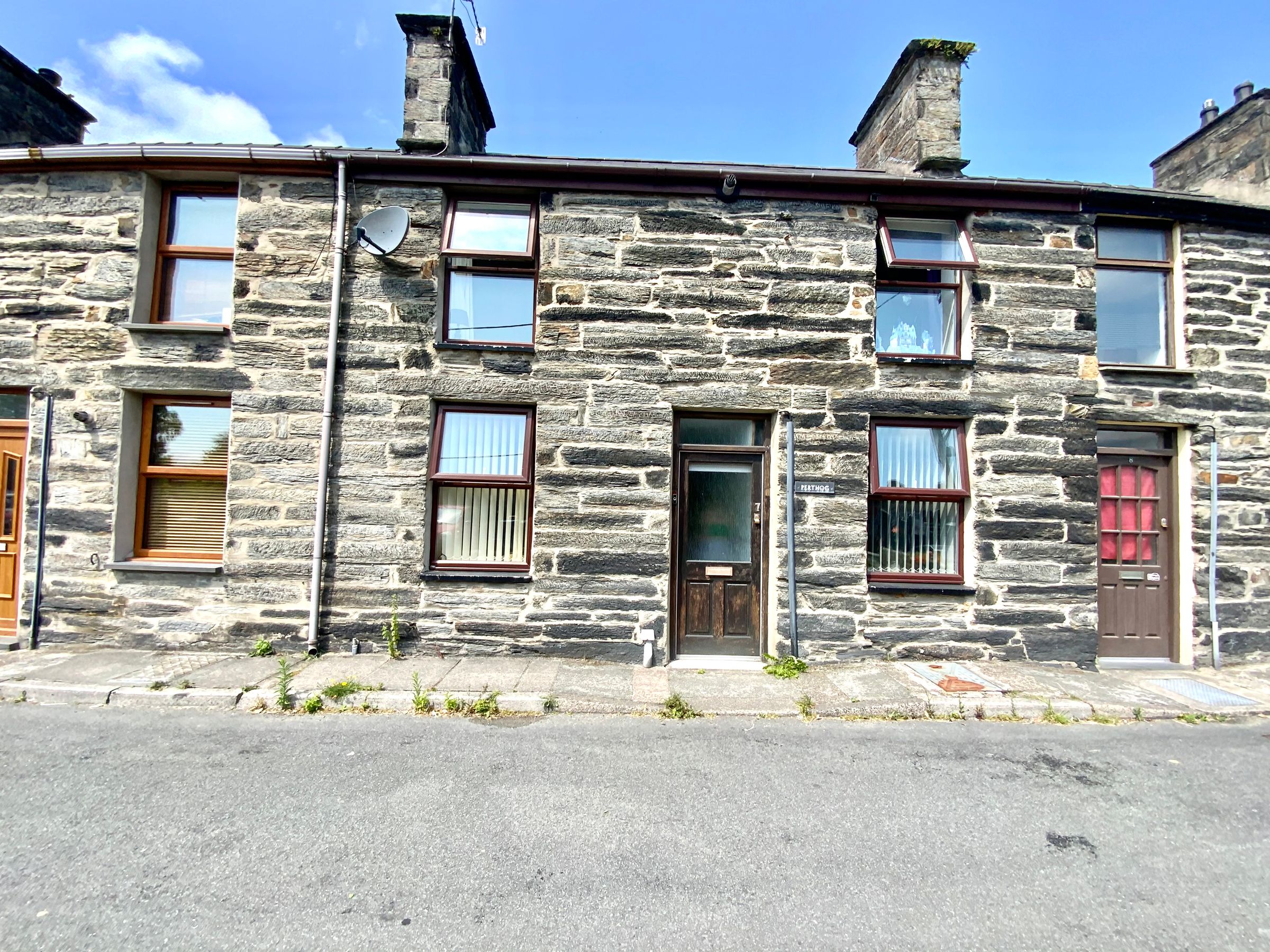 2 bed terraced house for sale in Glanllyn, Penrhyndeudraeth LL48 Zoopla