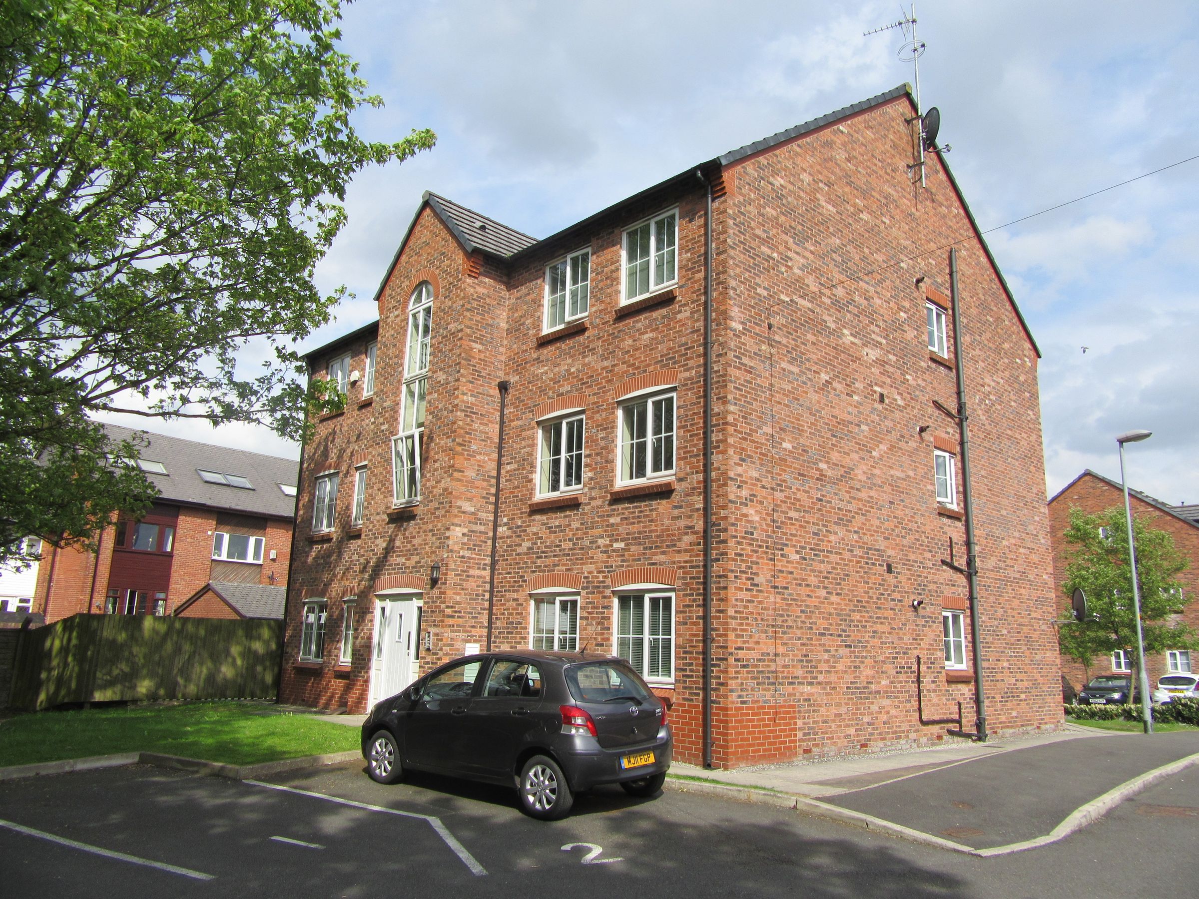 2 bed flat to rent in Durrington Place, Westhoughton BL5 Zoopla