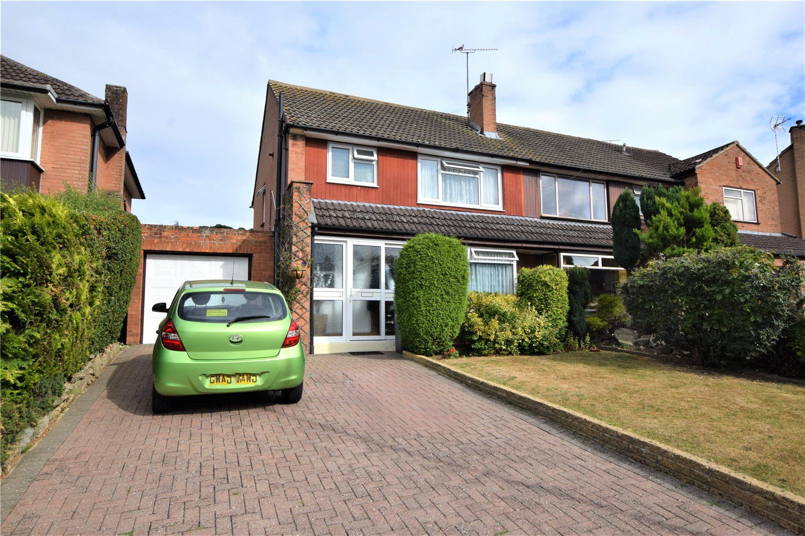 3 bed semidetached house for sale in Campden Road, Tuffley, Gloucester