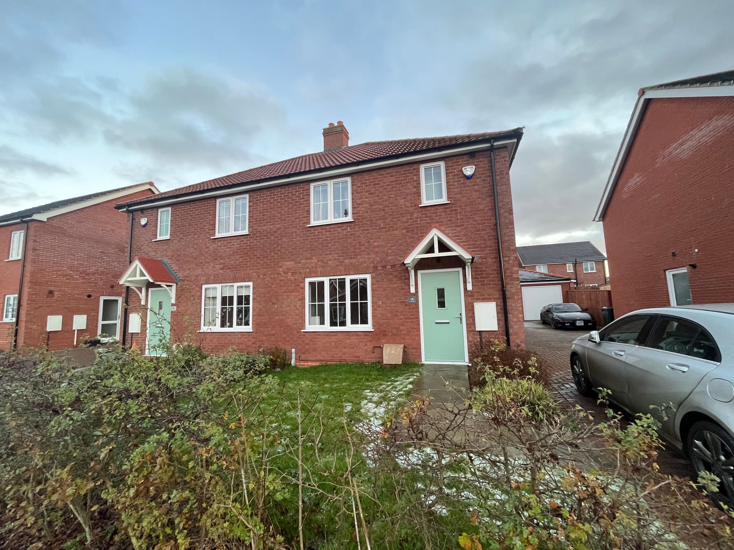 3 bed semidetached house to rent in Cloisters Walk, Louth LN11 Zoopla