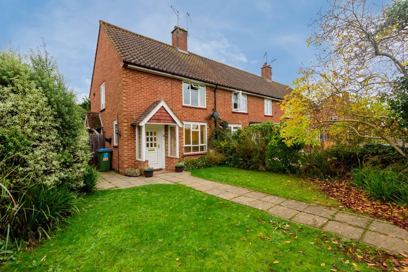 2 bed semidetached house for sale in Springfield Road, Edenbridge TN8
