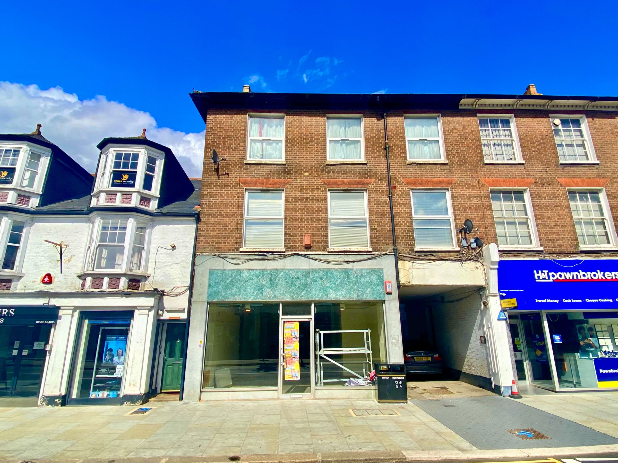Retail premises to let in 40 High Street North, Dunstable LU6 Zoopla